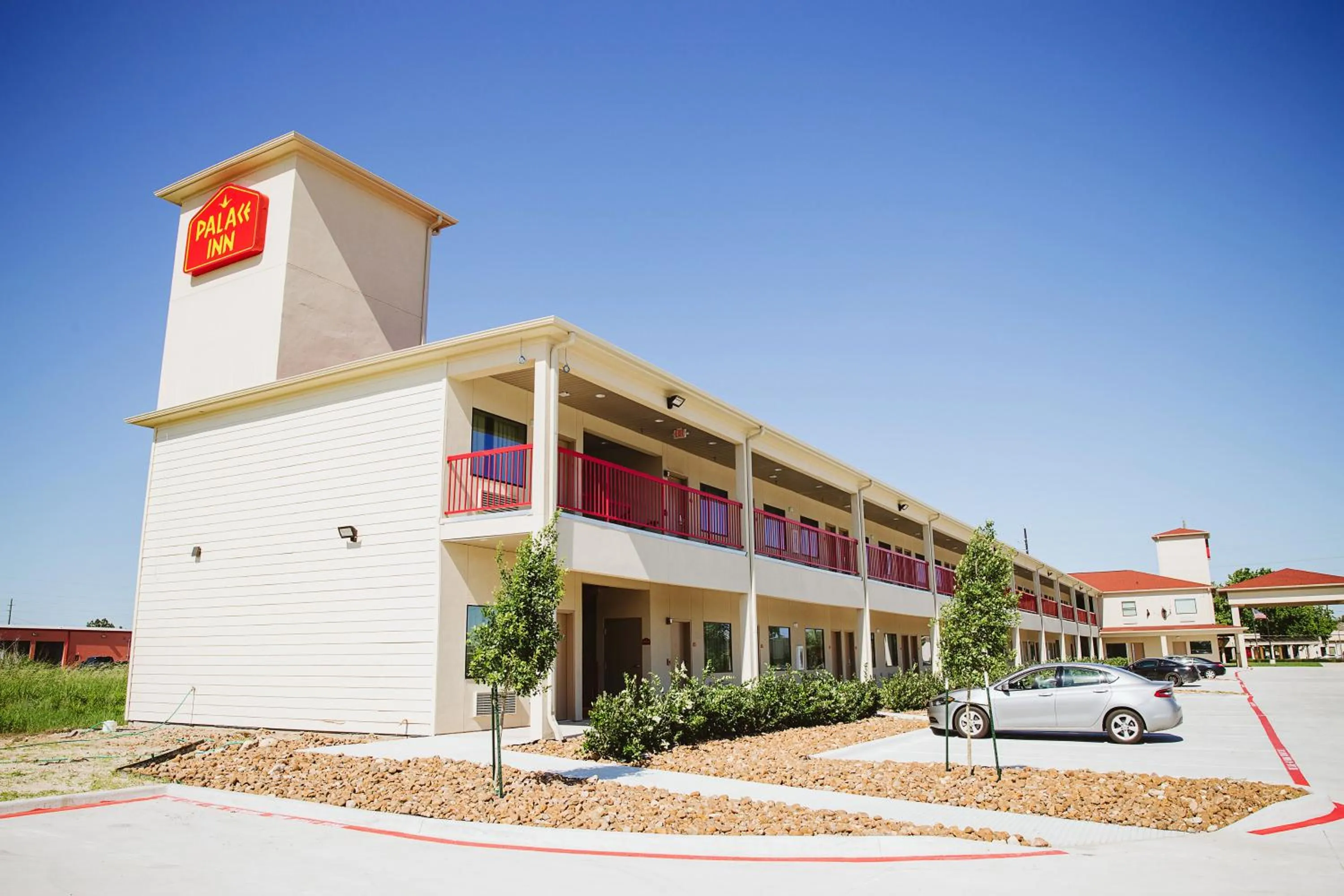 Property building in Palace Inn 290 & Jones Rd