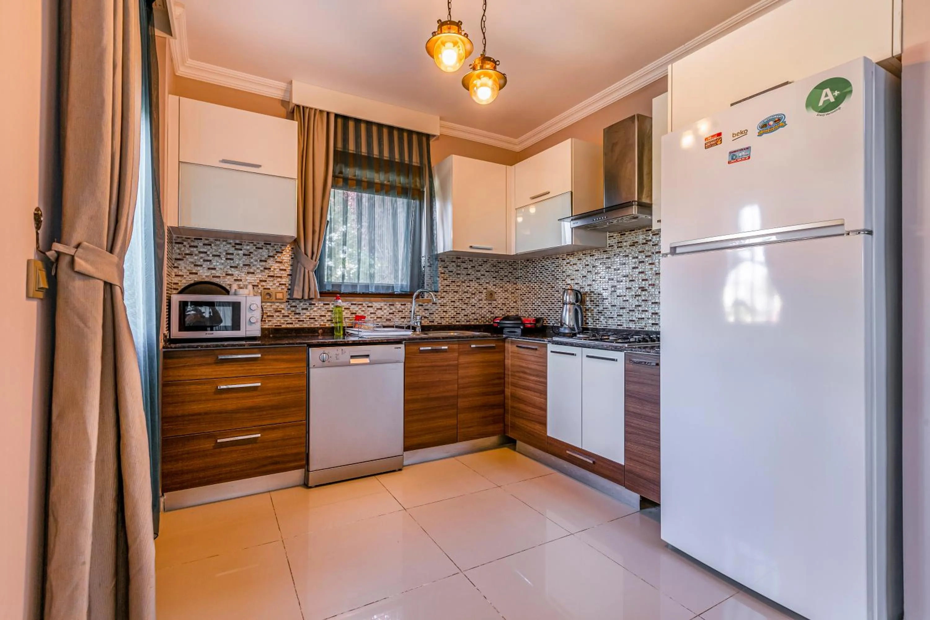 Kitchen or kitchenette in VISTA Villa