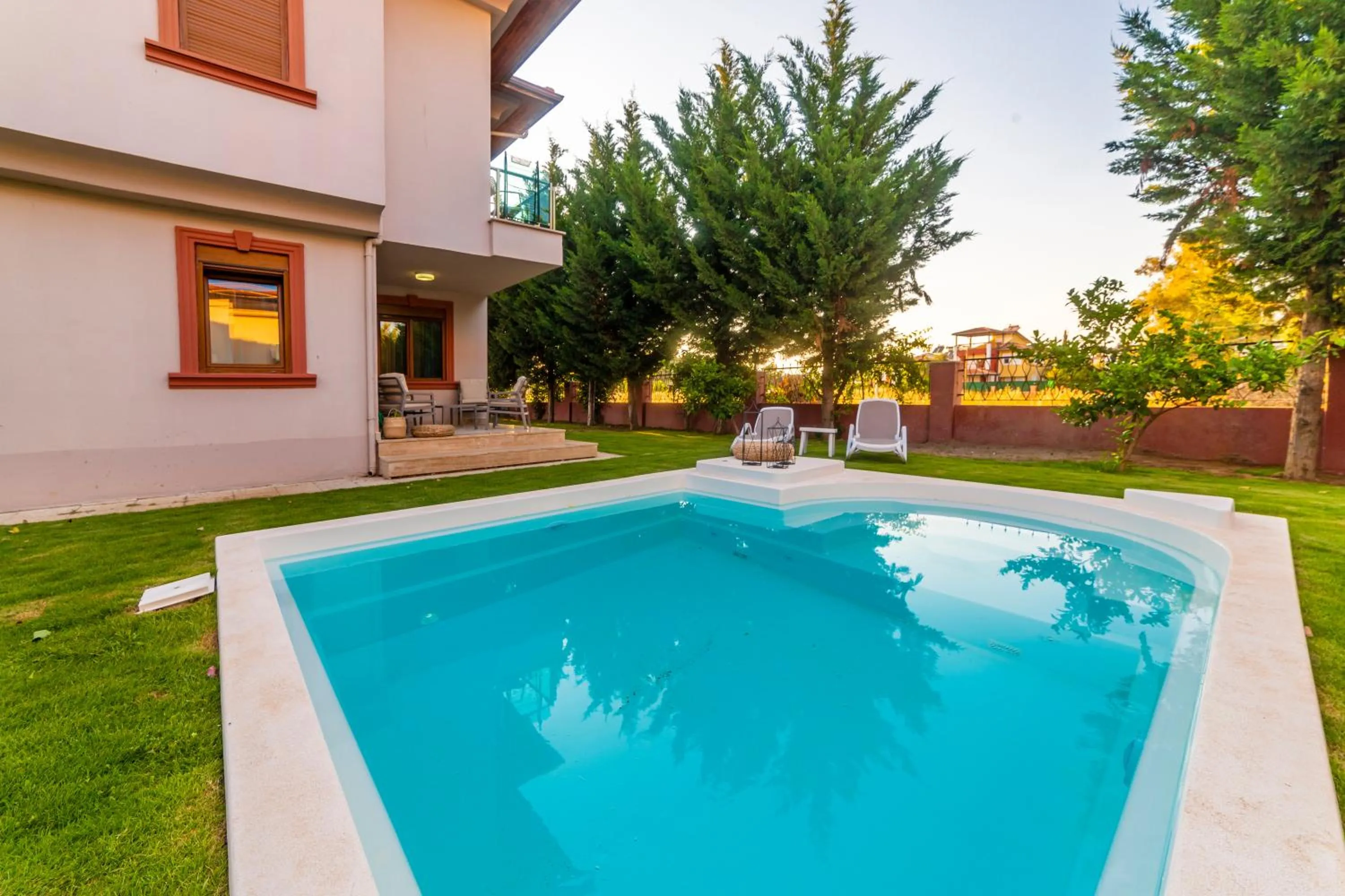 Swimming pool in VISTA Villa