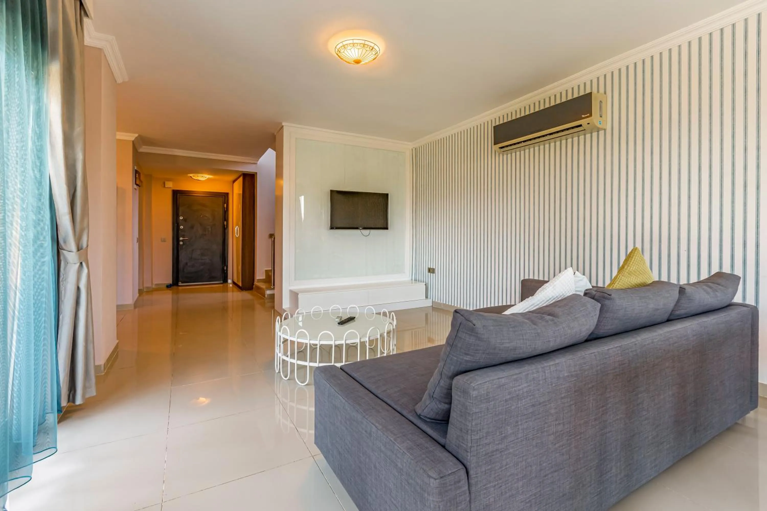 Living room in VISTA Villa