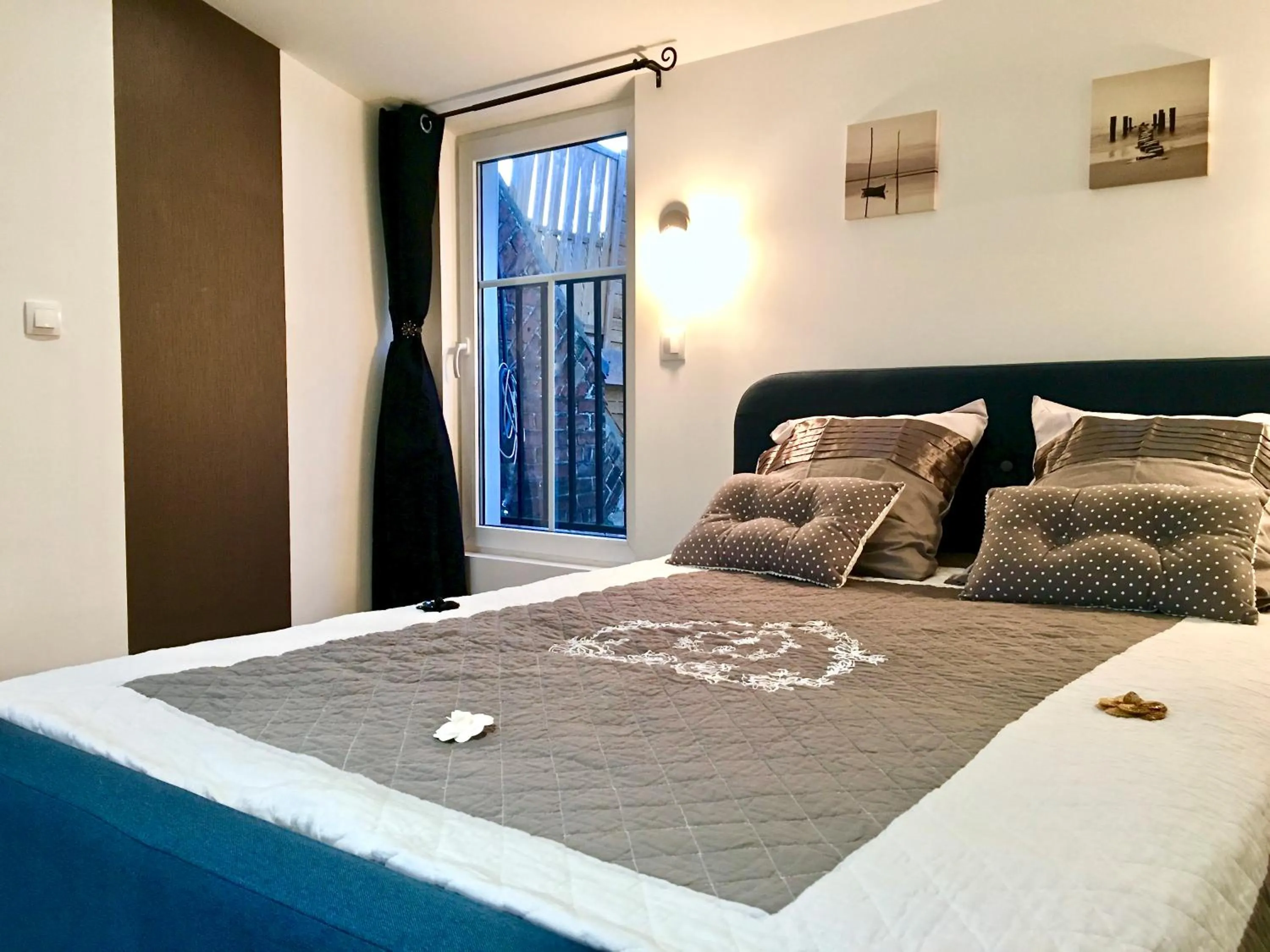 Bed in LITTLE PLAZA Appart'Hotel