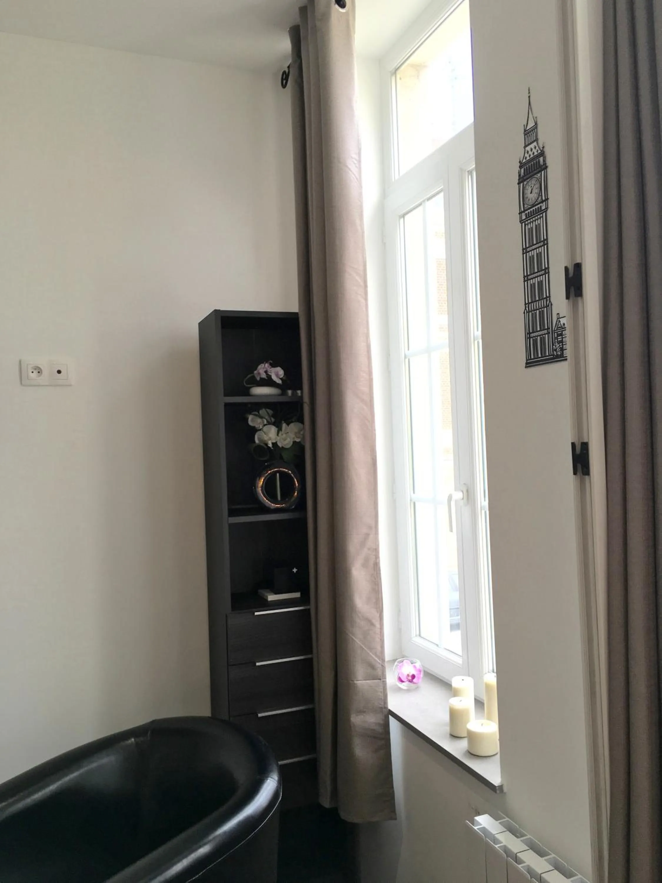 Day in LITTLE PLAZA Appart'Hotel