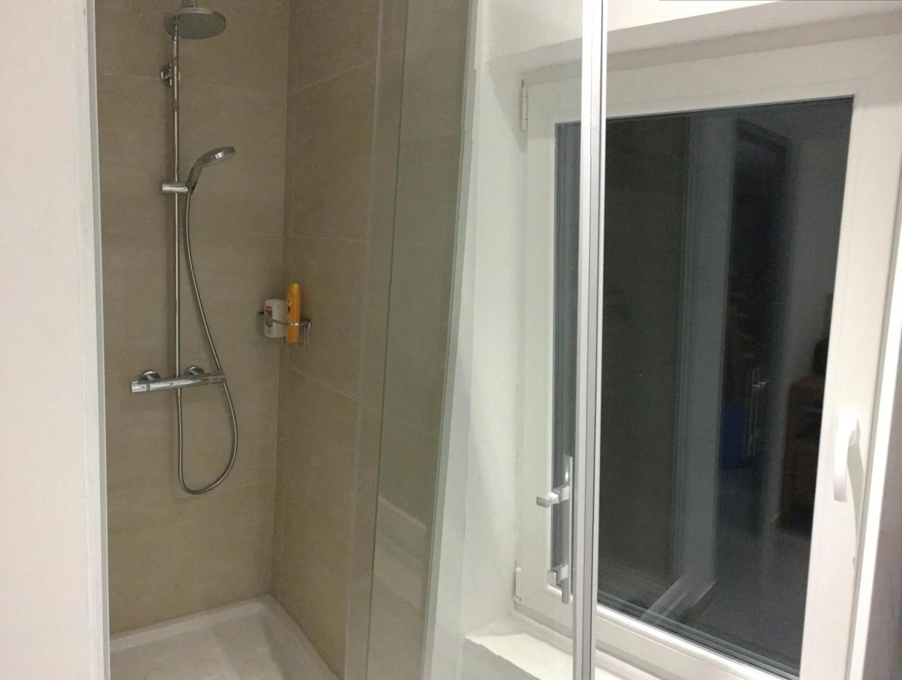 Bathroom in LITTLE PLAZA Appart'Hotel