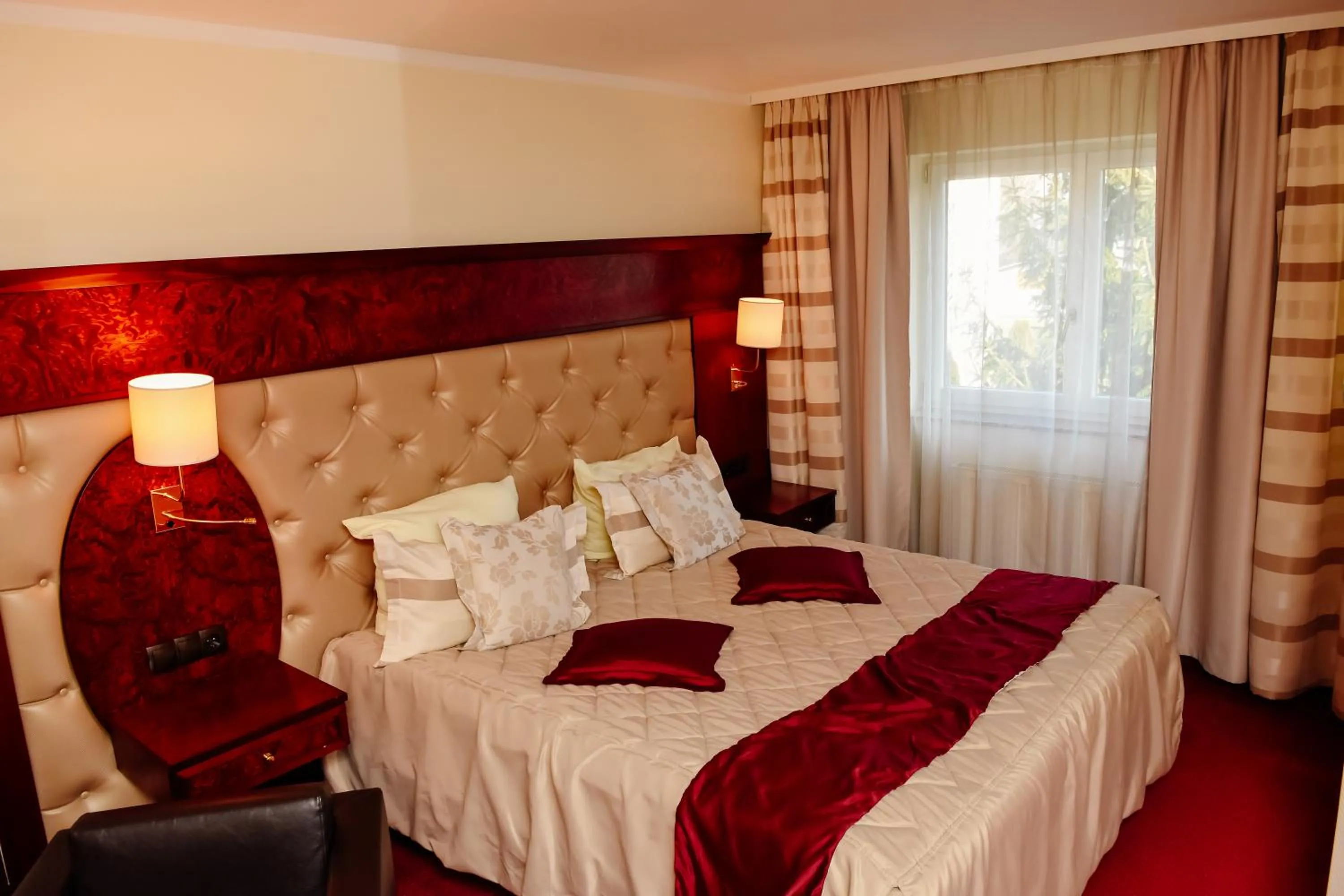 Photo of the whole room, Bed in Hotel Residenz Babenhausen