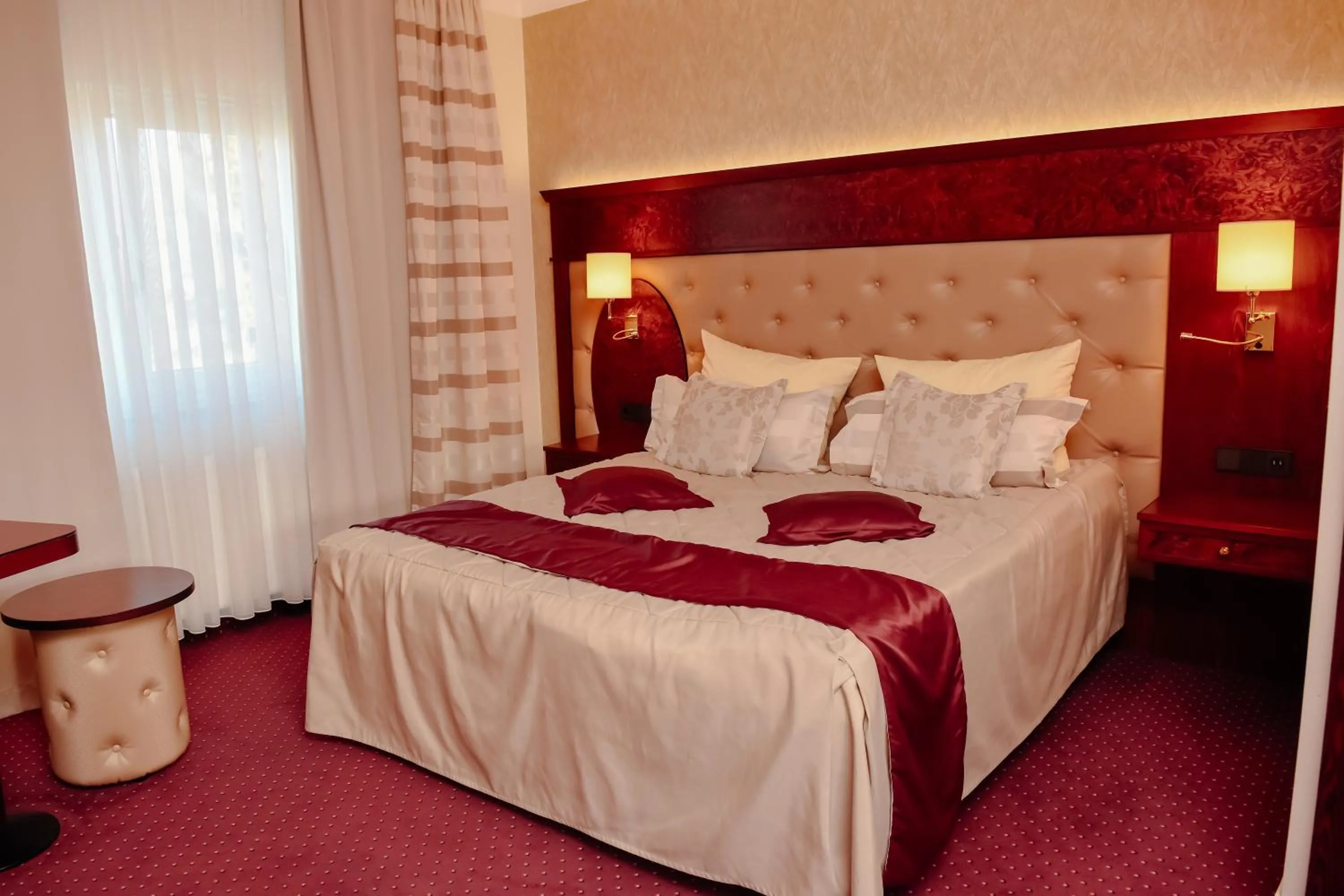 Photo of the whole room, Bed in Hotel Residenz Babenhausen