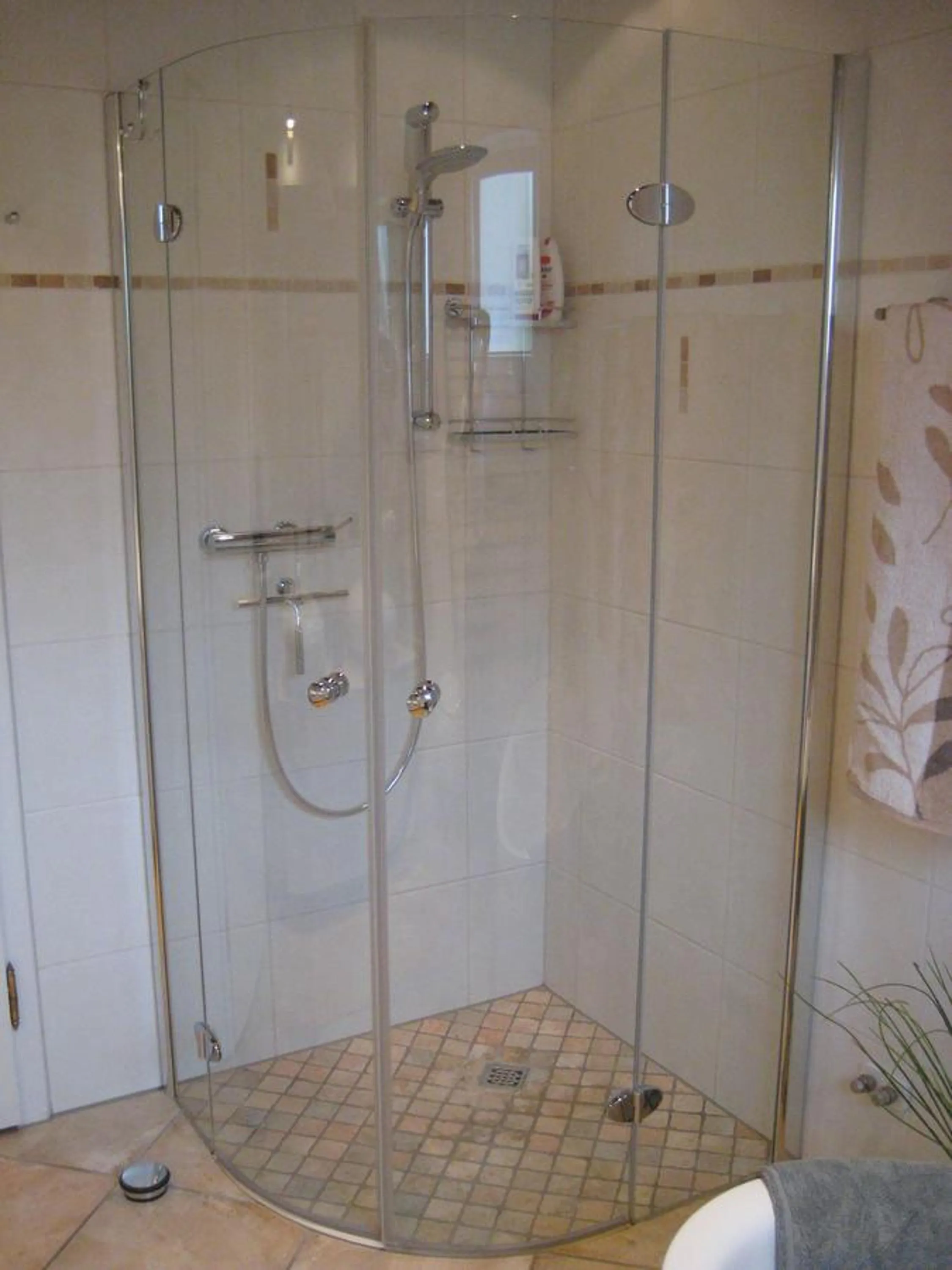 Shower in BnB Faas