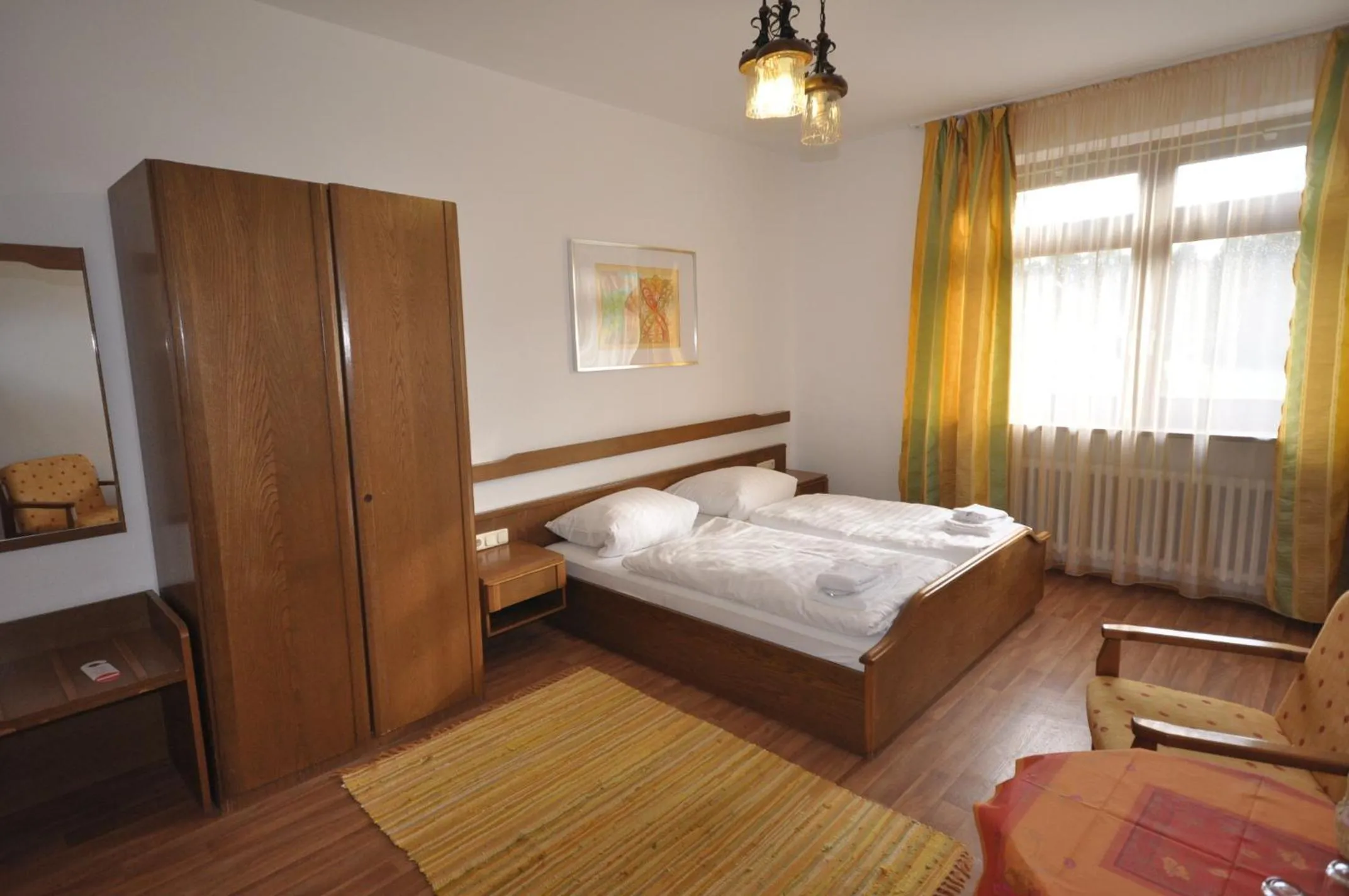 Day, Bed in Hotel & Hostel Drei Bären