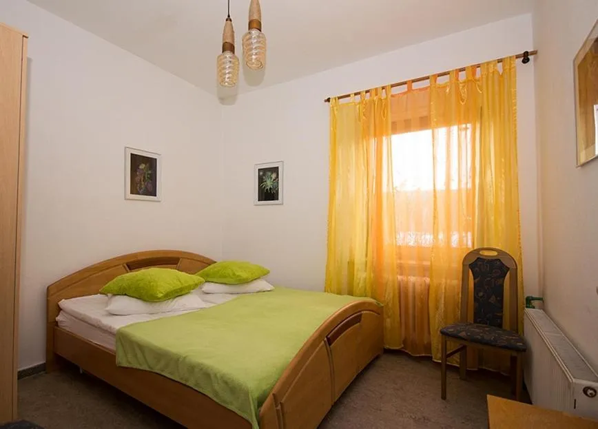 Bed in Hotel & Hostel Drei Bären