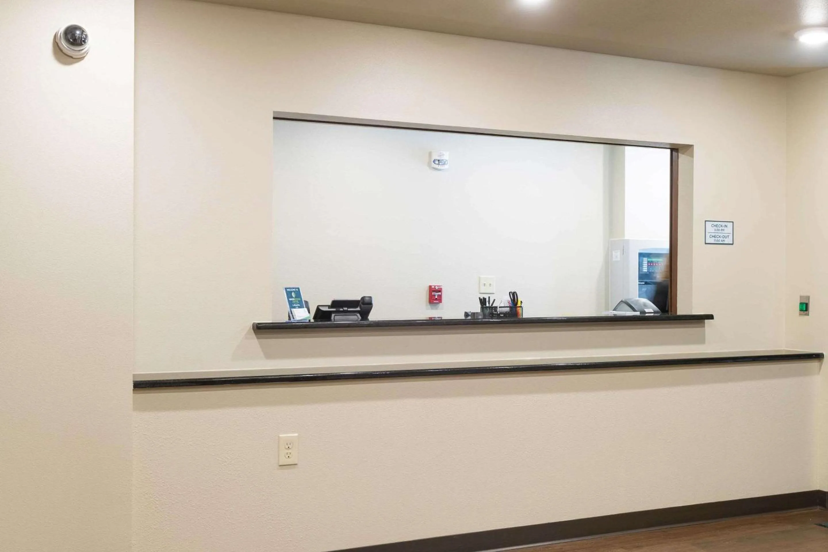 Lobby or reception in WoodSpring Suites Lafayette