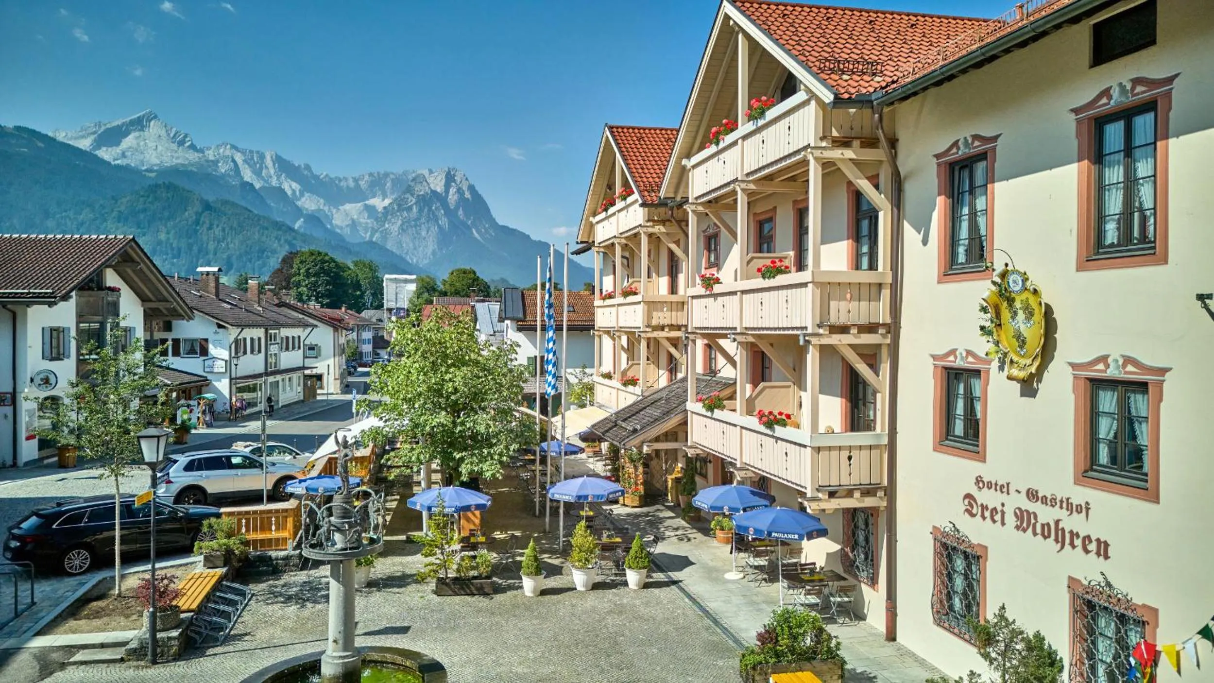 Property building in Hotel Drei Mohren