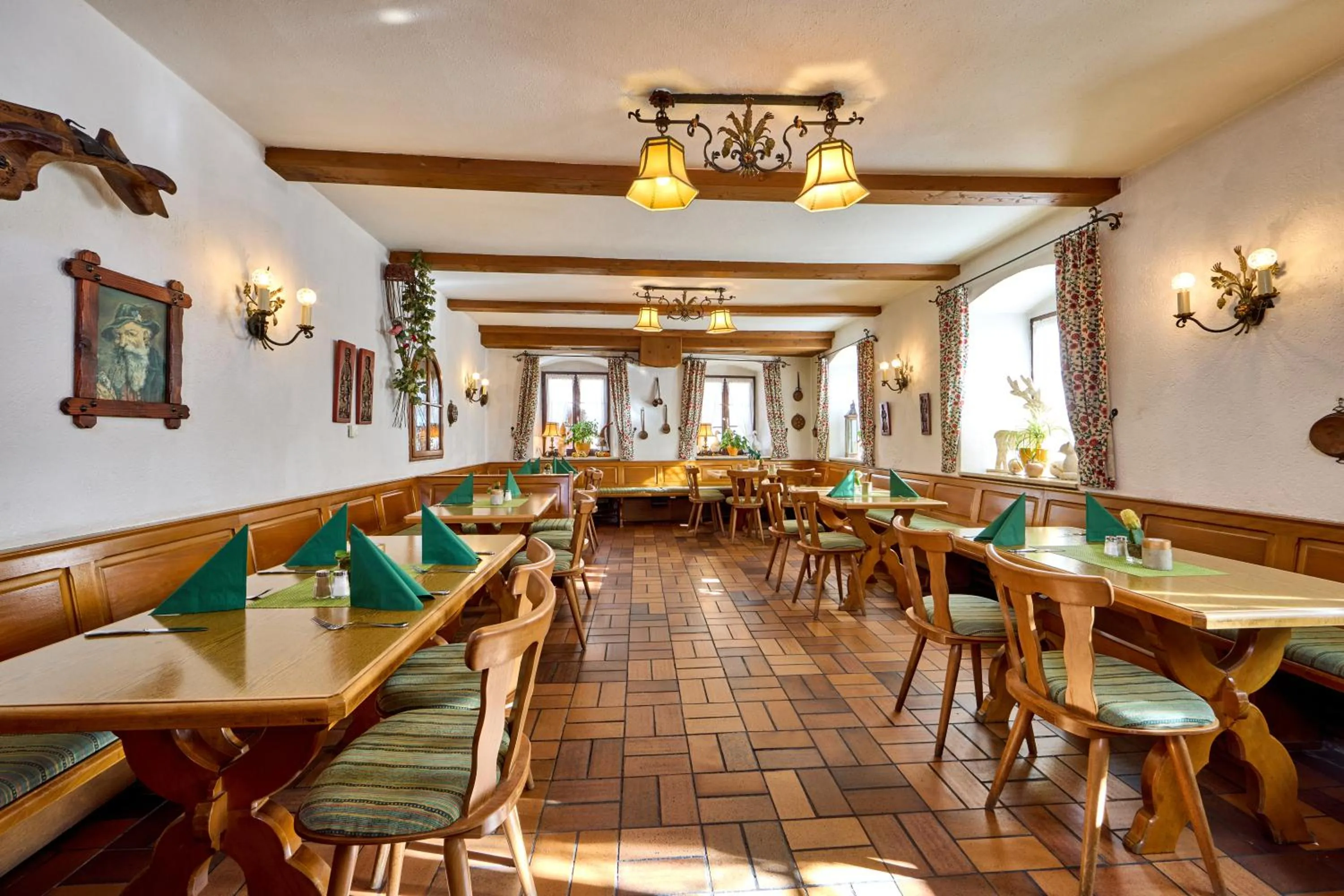 Restaurant/places to eat in Hotel Drei Mohren