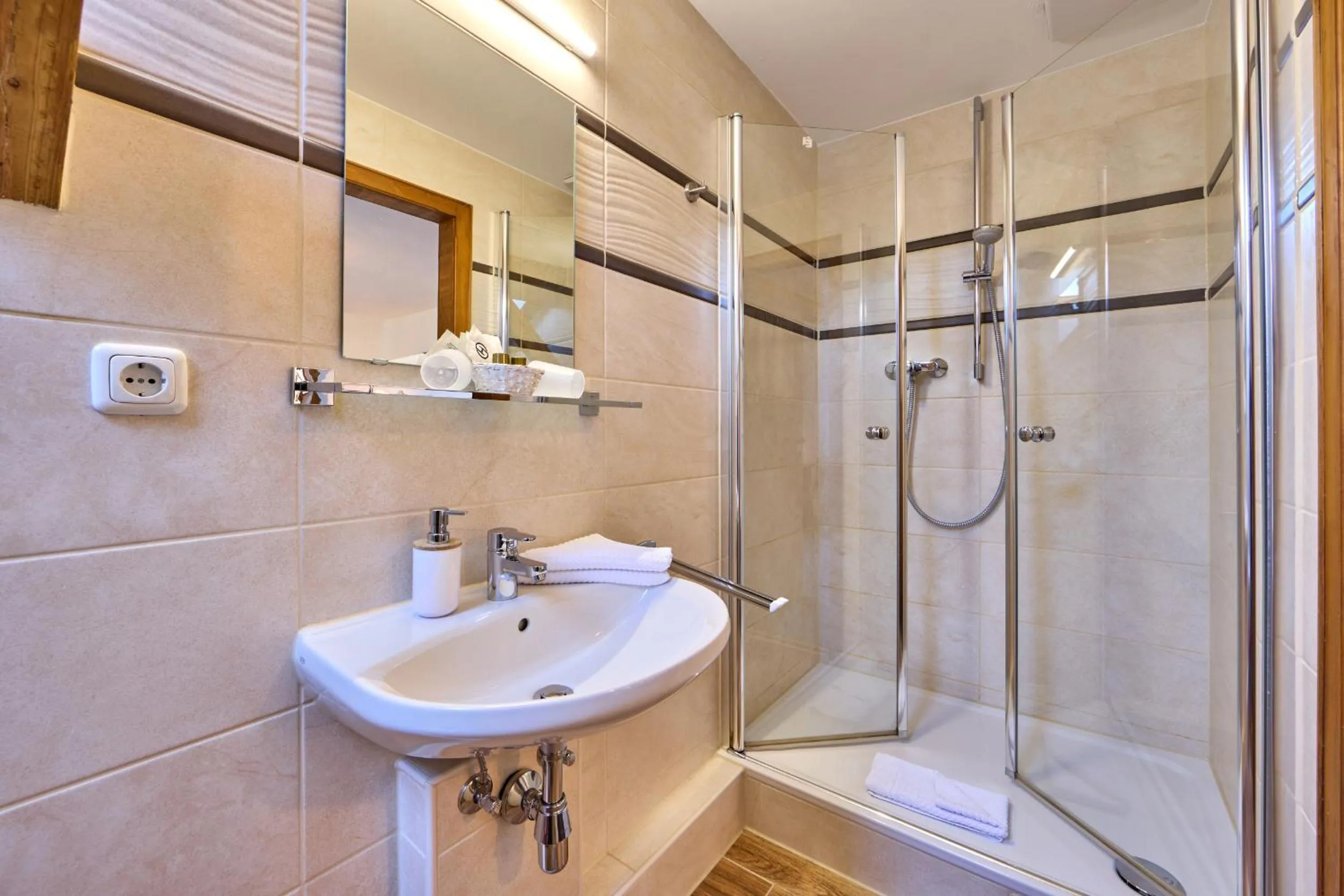 Shower in Hotel Drei Mohren