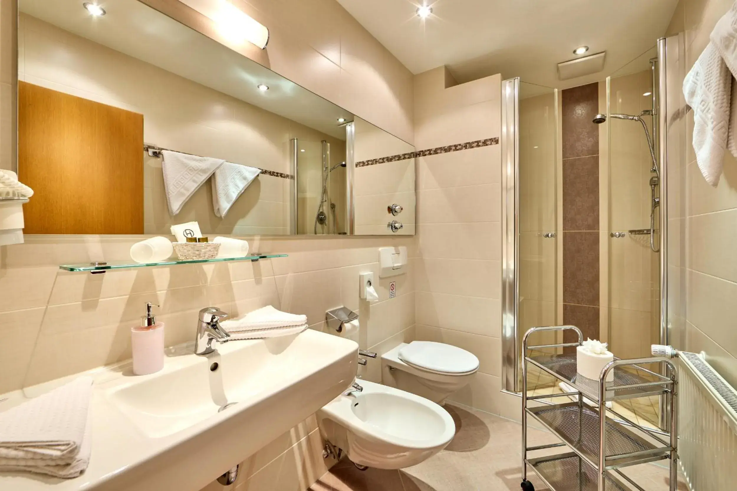 Double Room - single occupancy in Hotel Drei Mohren Double Room - single occupancy in Hotel Drei Mohren