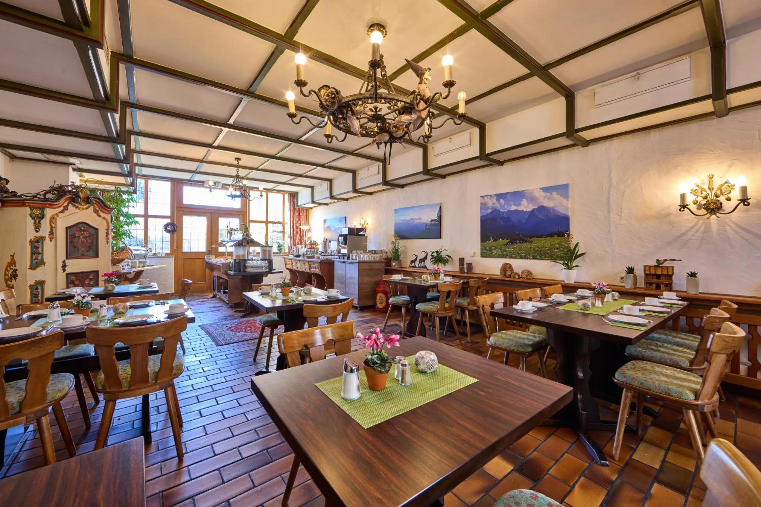 Breakfast in Hotel Drei Mohren