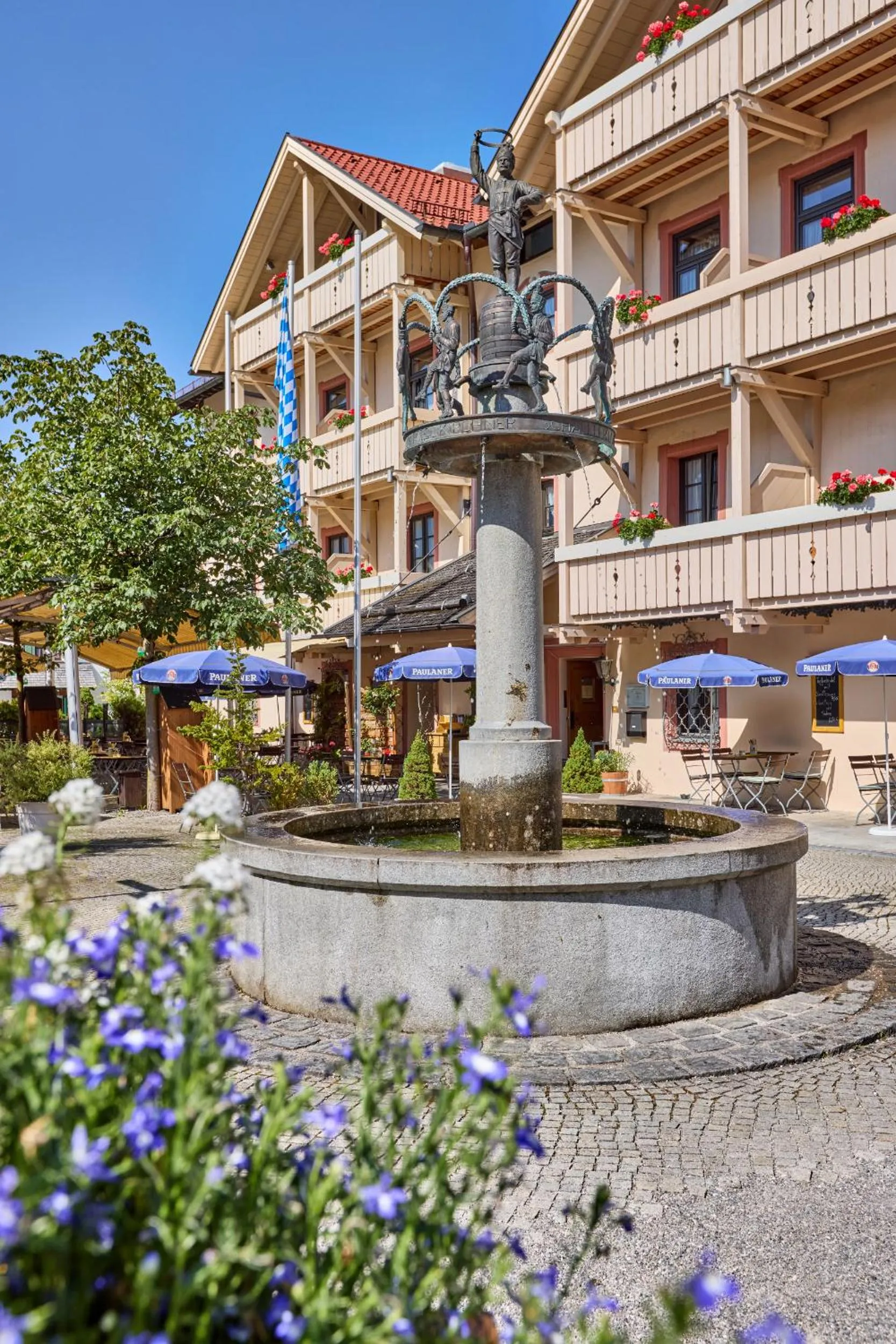 Property building in Hotel Drei Mohren