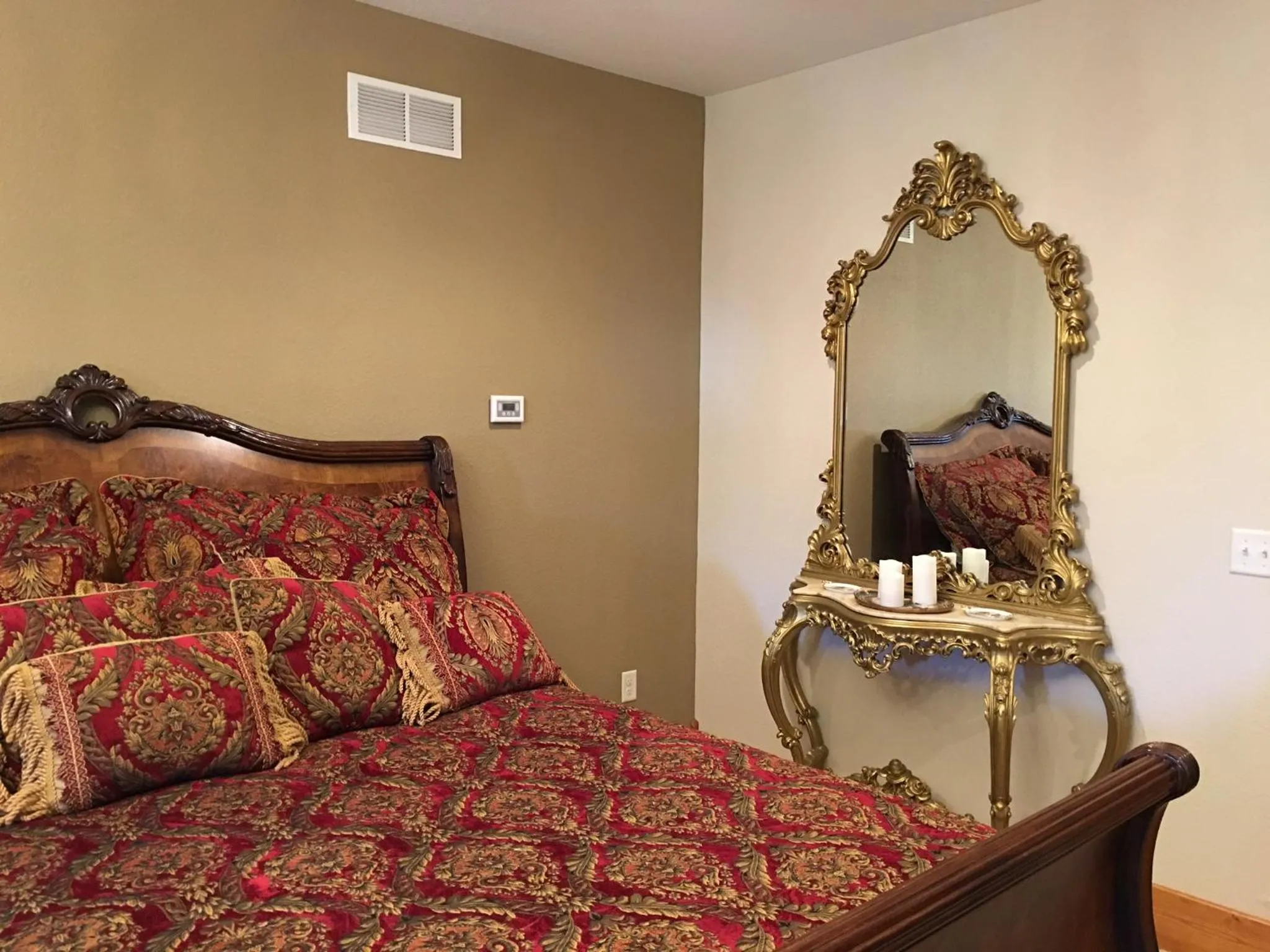 Bedroom in Attwood House Bed and Breakfast near Manhattan, KS