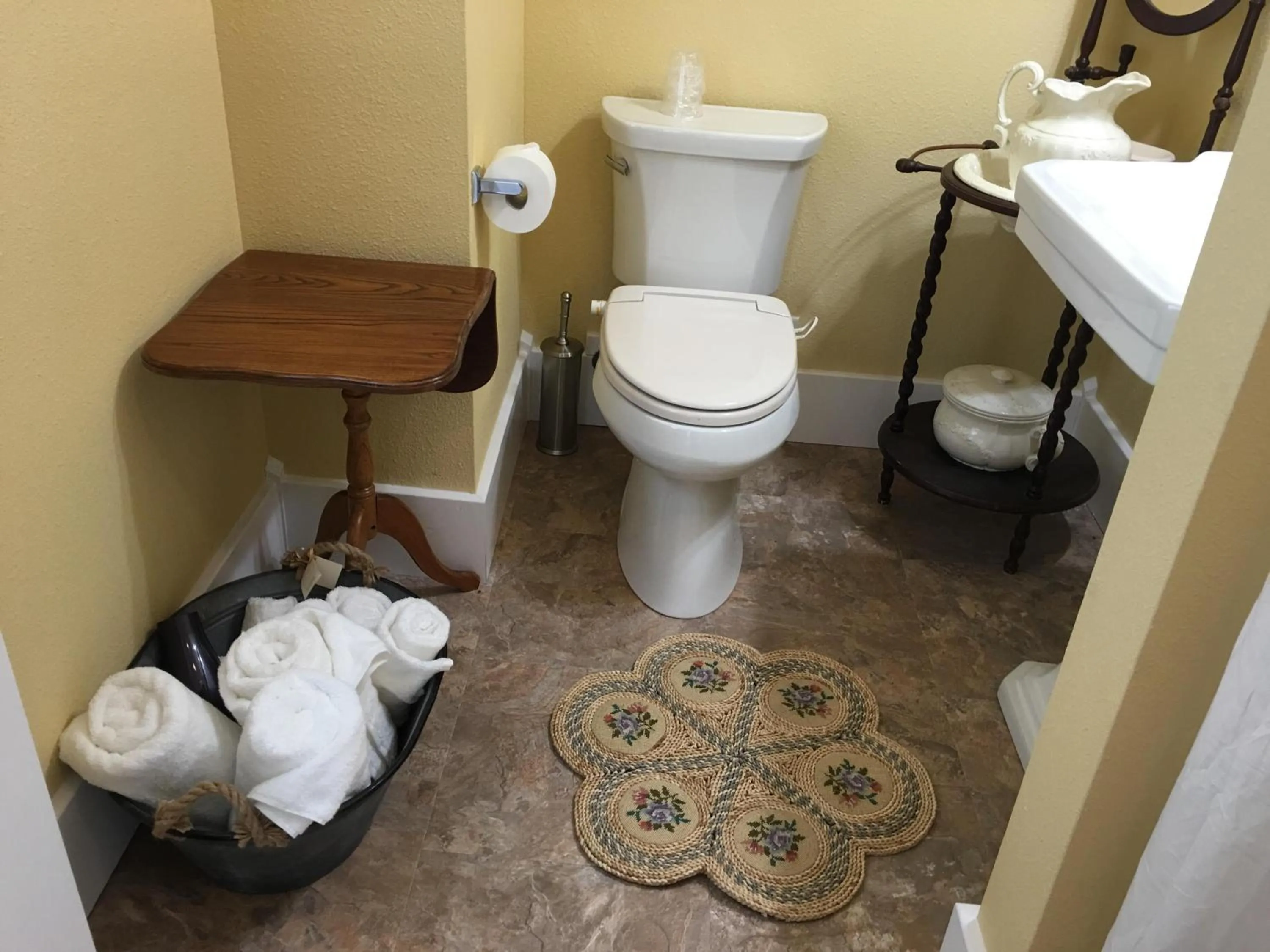 Attwood House Bed and Breakfast near Manhattan, KS