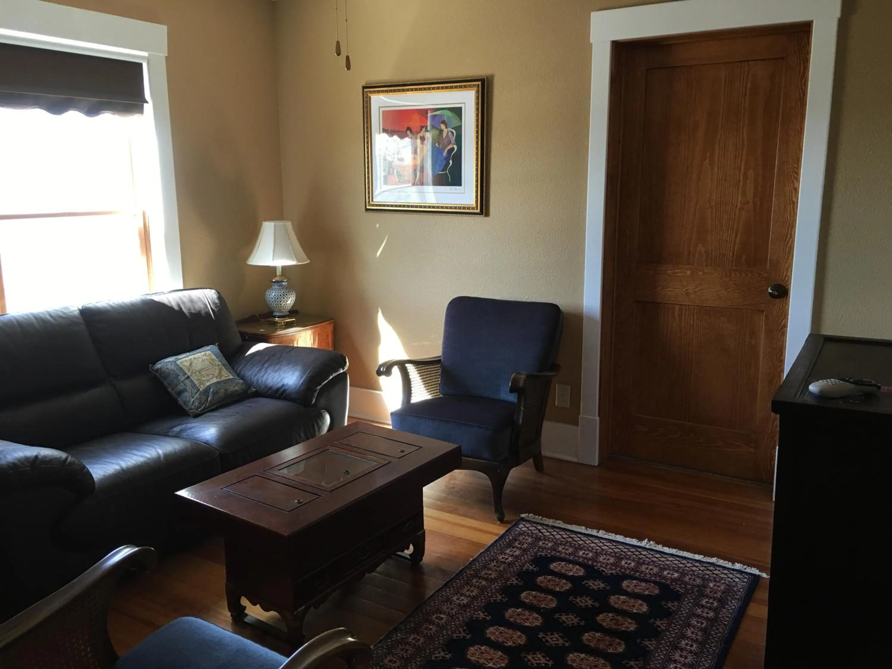 Communal lounge/ TV room in Attwood House Bed and Breakfast near Manhattan, KS