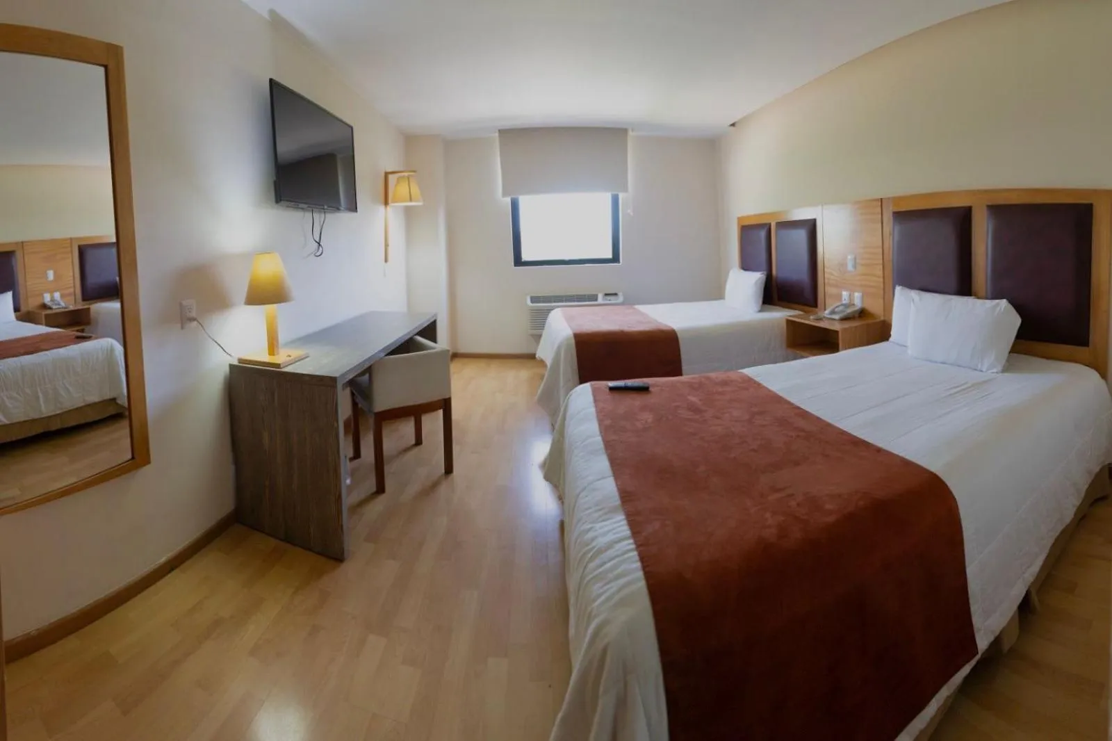 Photo of the whole room, Bed in Paris FC Express