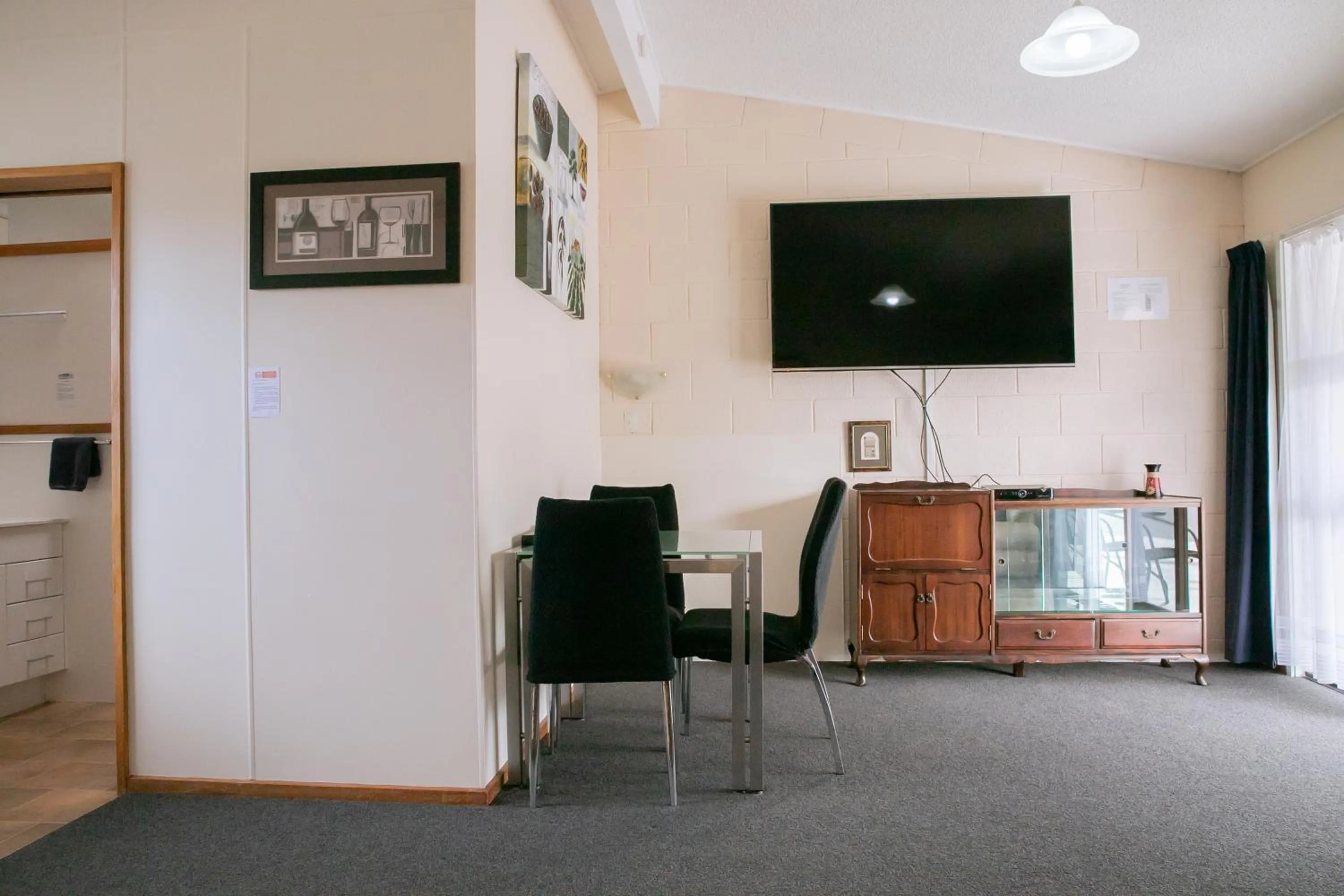 TV and multimedia in Tuki Tuki Motel