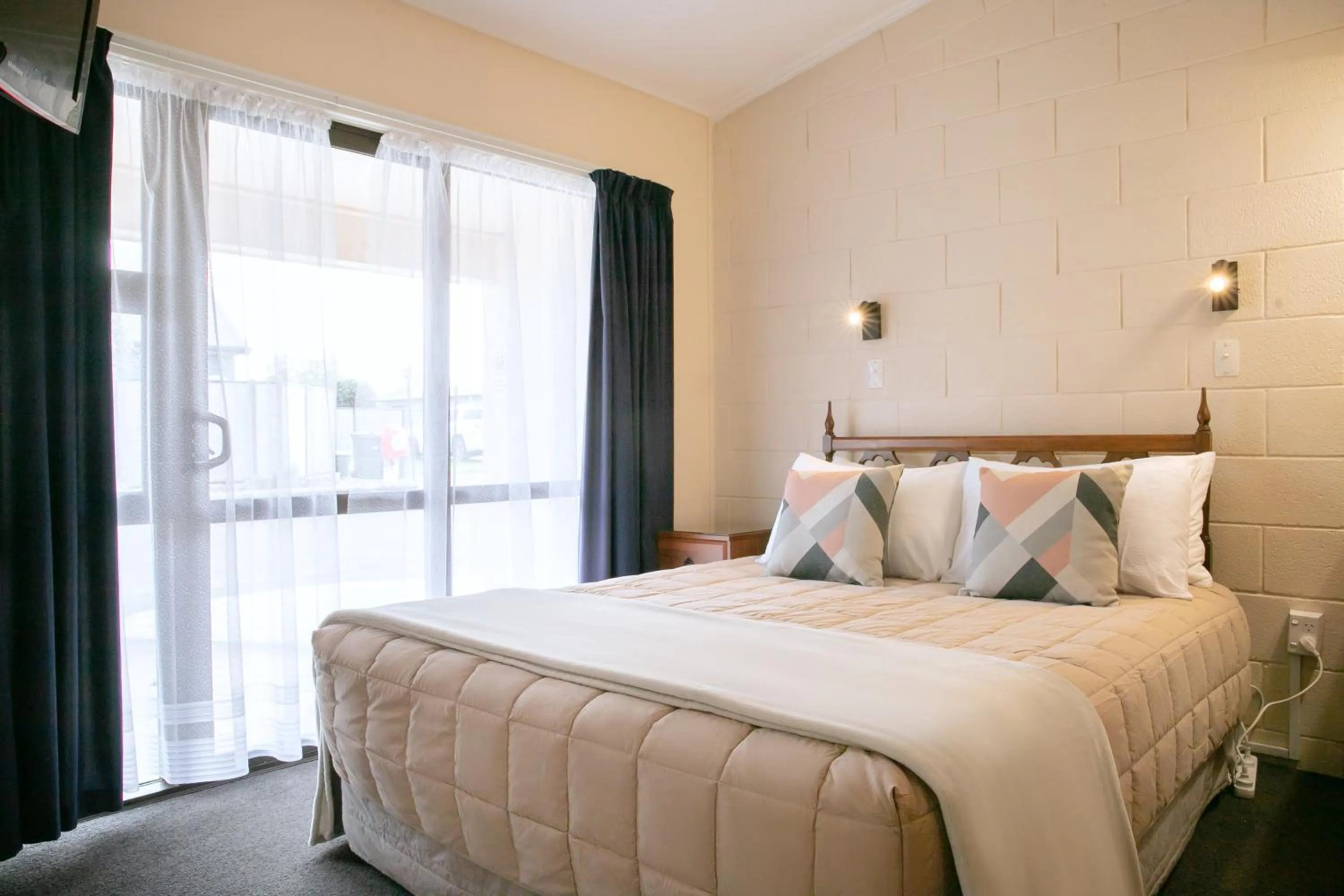 Bed in Tuki Tuki Motel