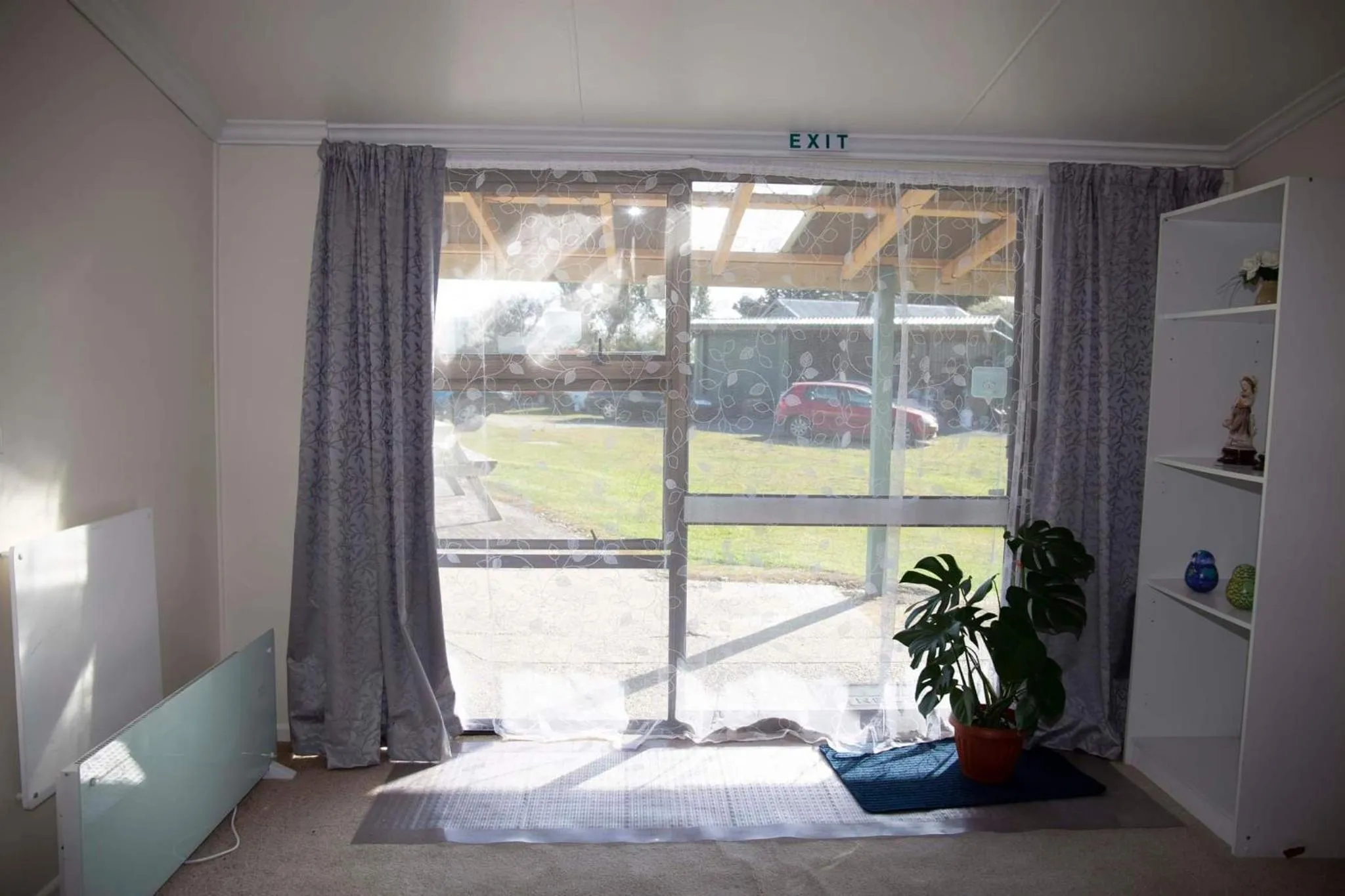 Surat Bay Lodge, Motel and Backpackers