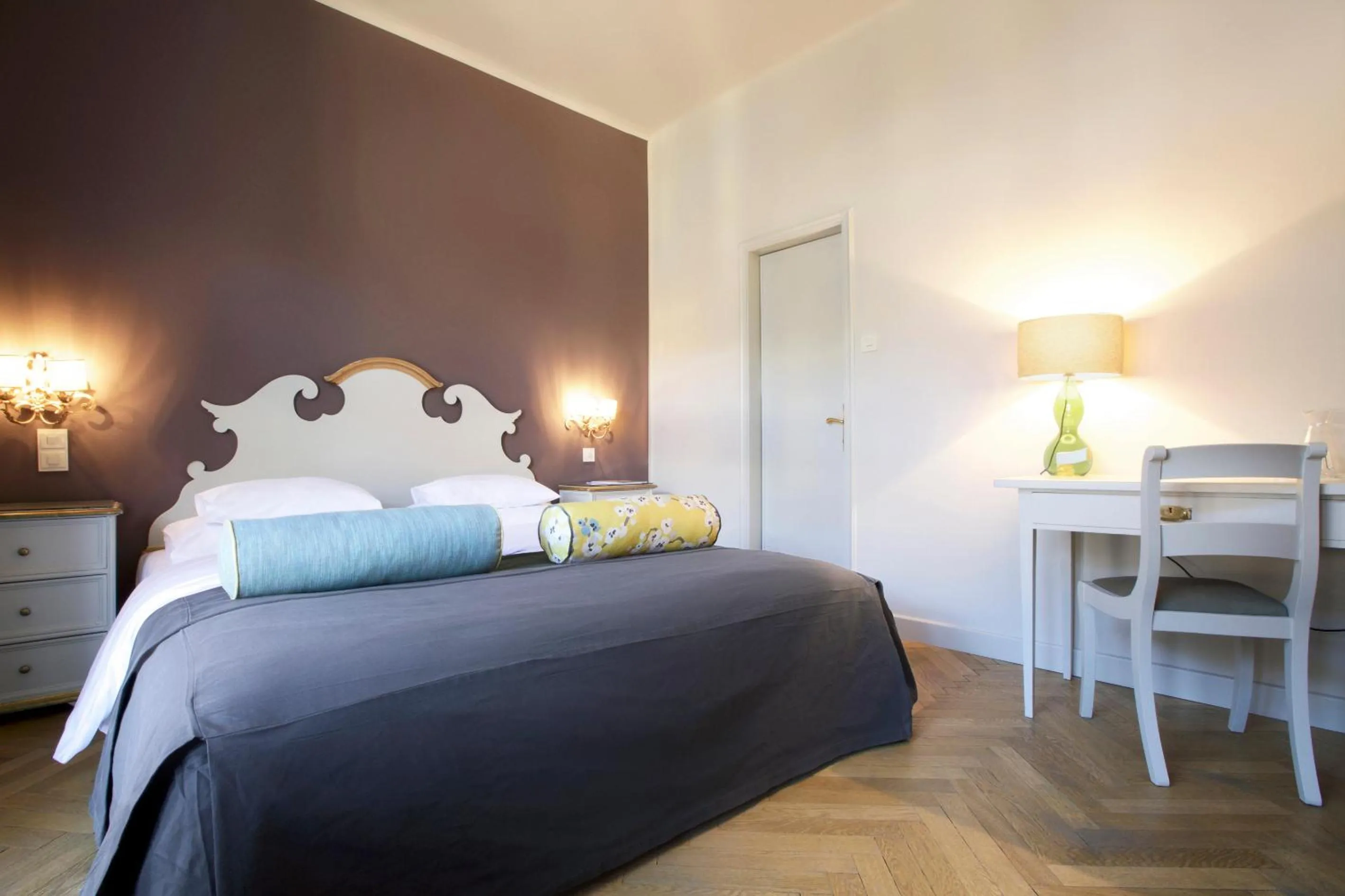 Bed in Das REGINA Boutiquehotel