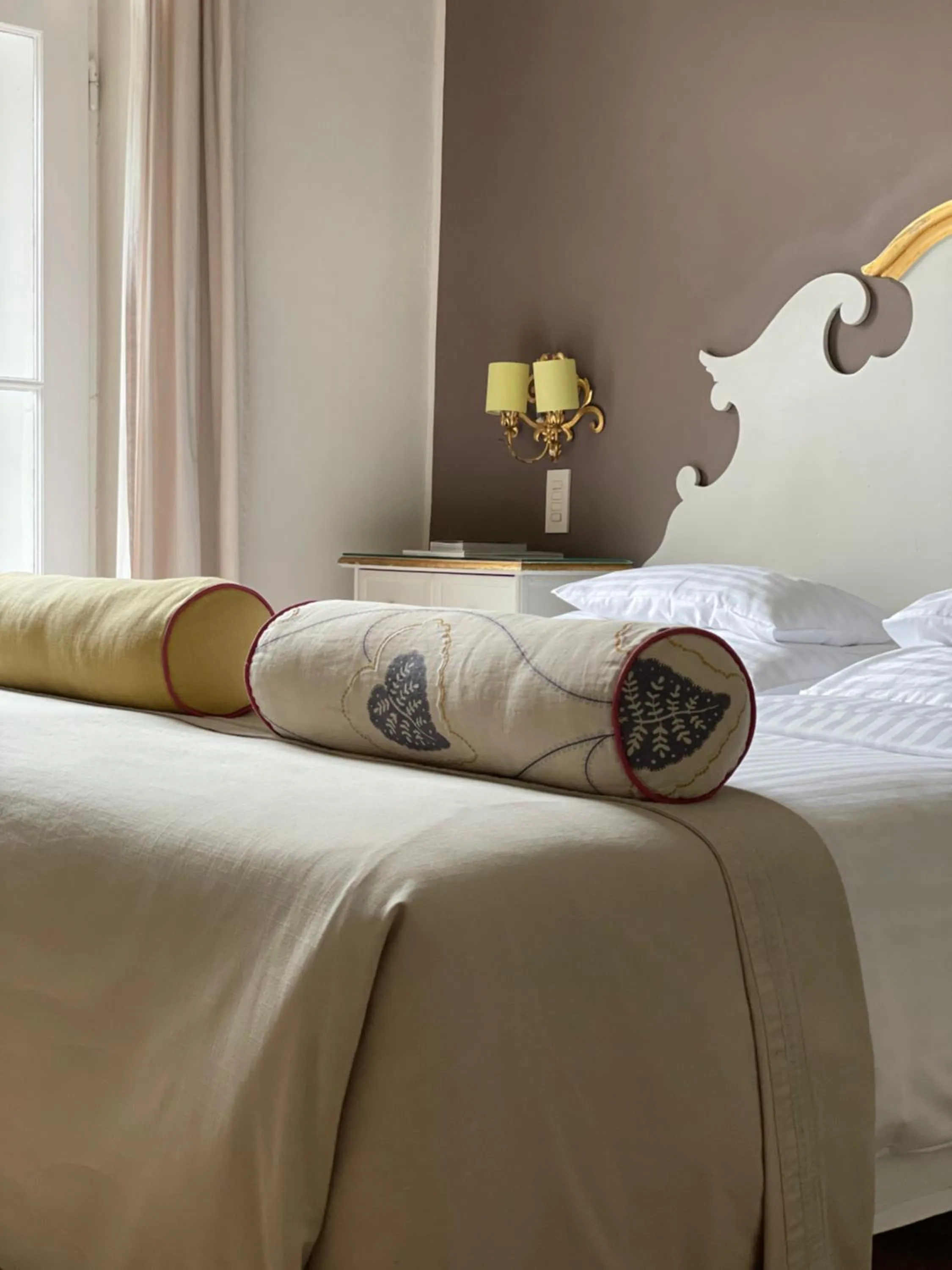 Bed in Das REGINA Boutiquehotel