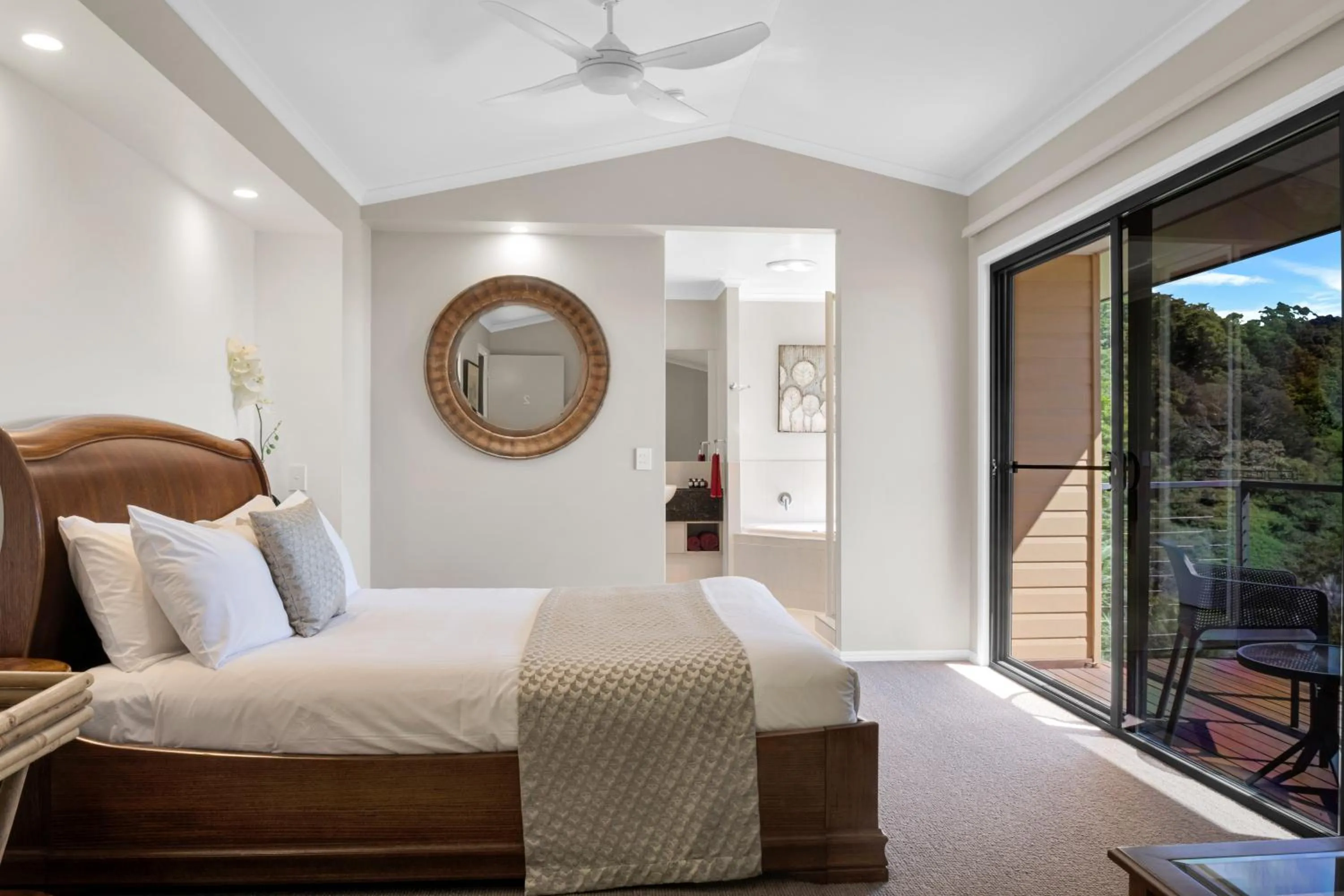 Bed in Top Of The Hill