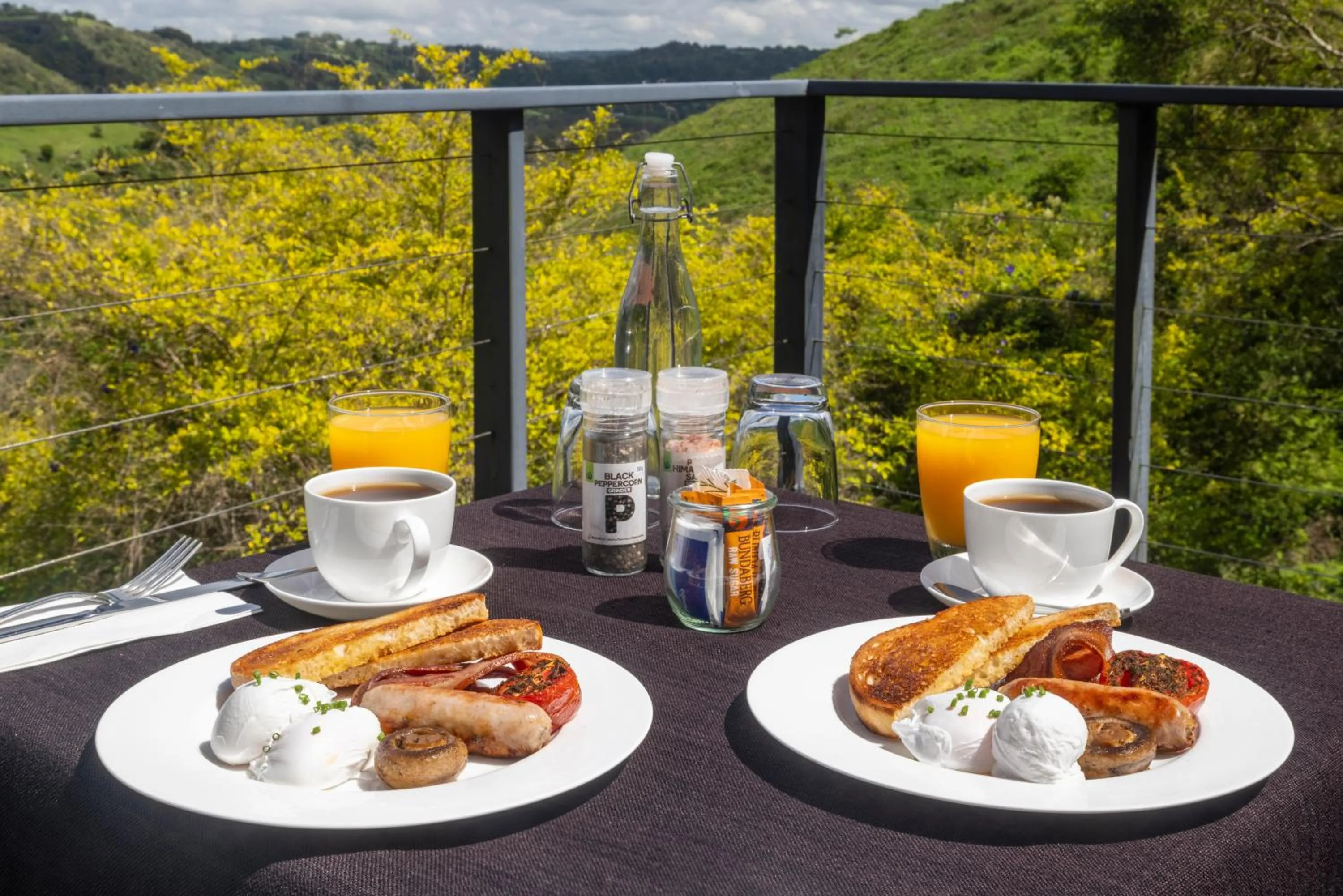 Breakfast in Top Of The Hill