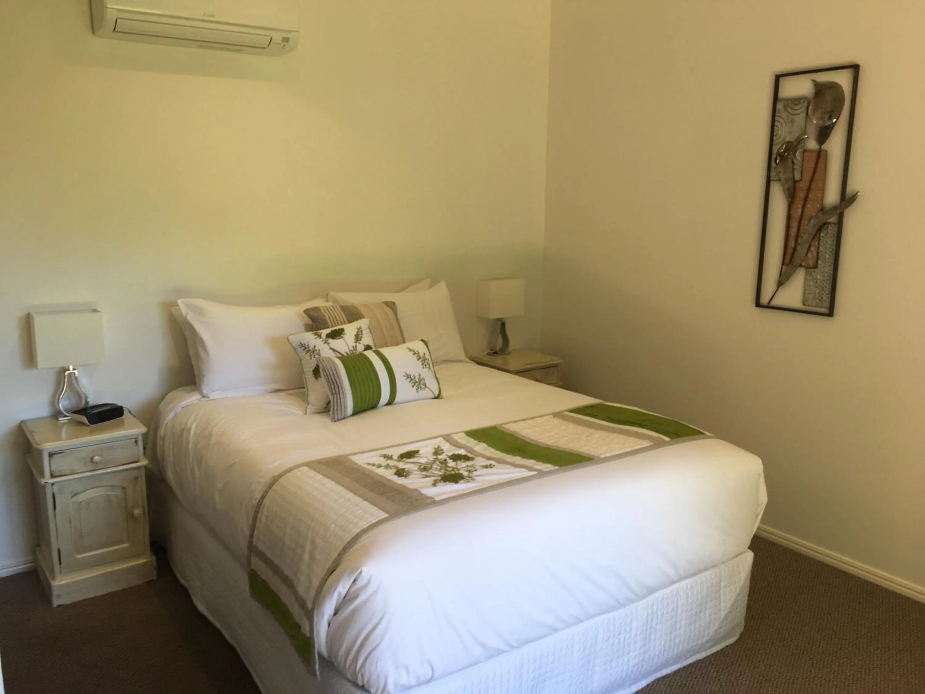 Bed in Top Of The Hill