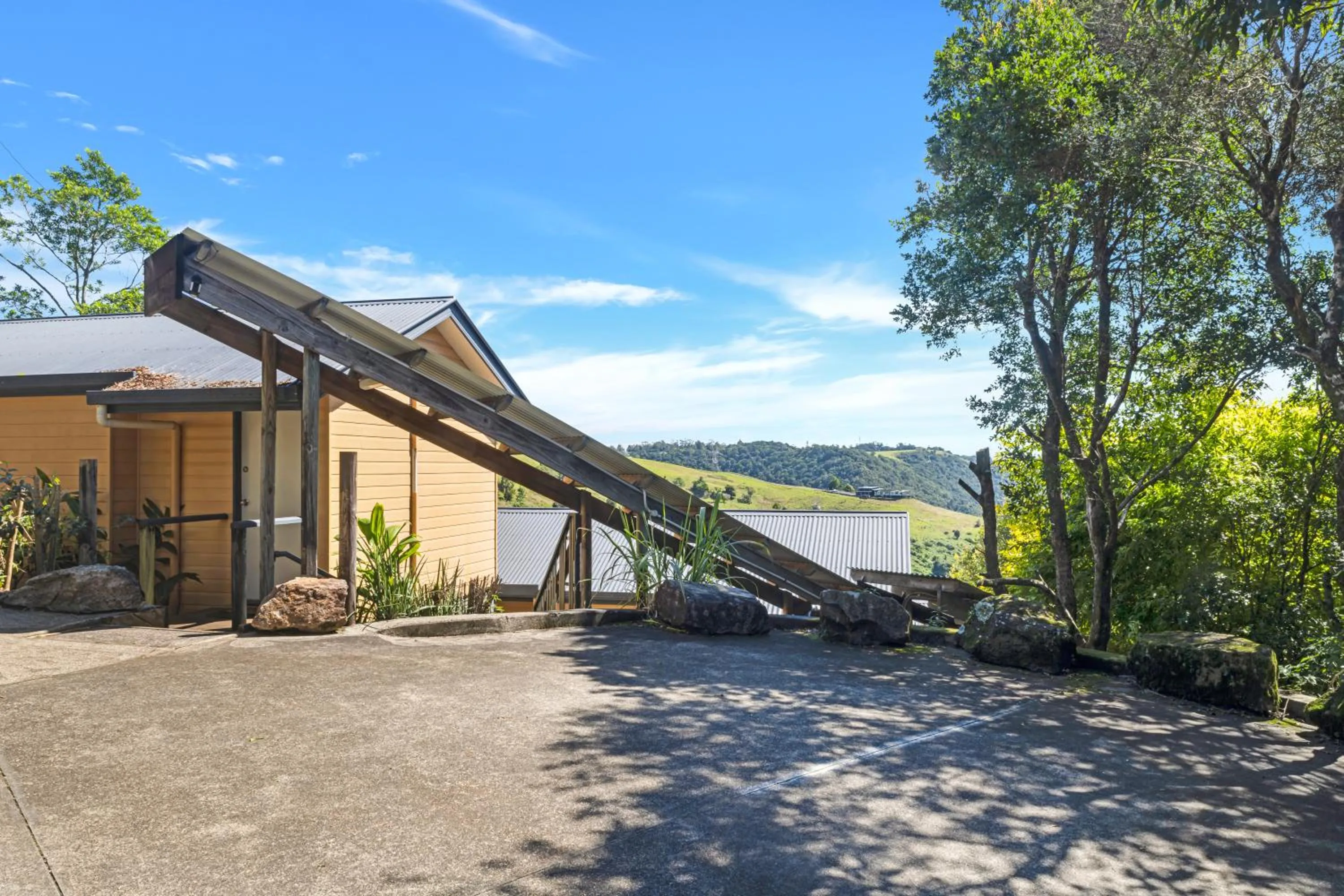 Property building in Top Of The Hill