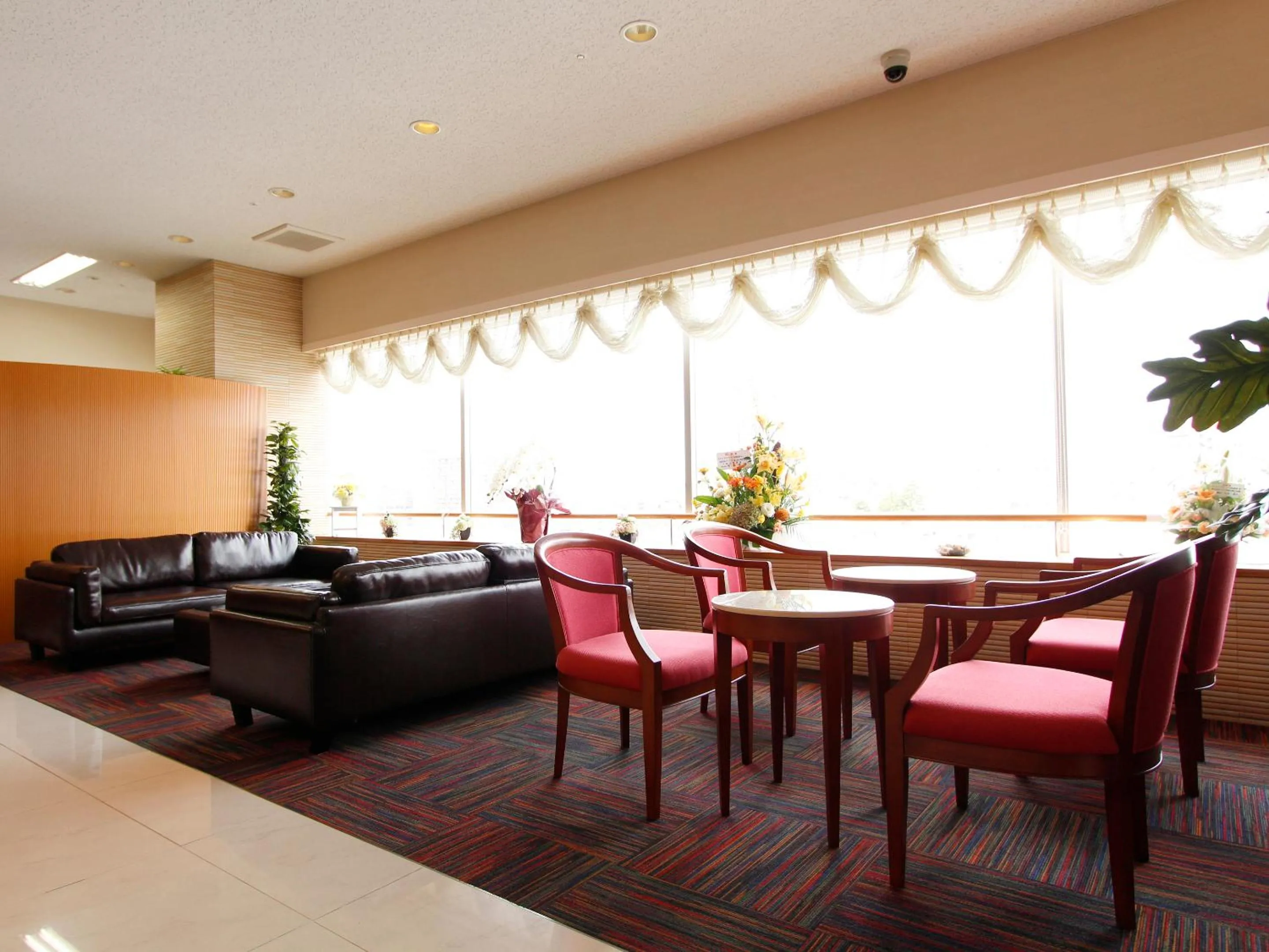 Lobby or reception in HOTEL LiVEMAX BUDGET Hamamatsu-Ekimae
