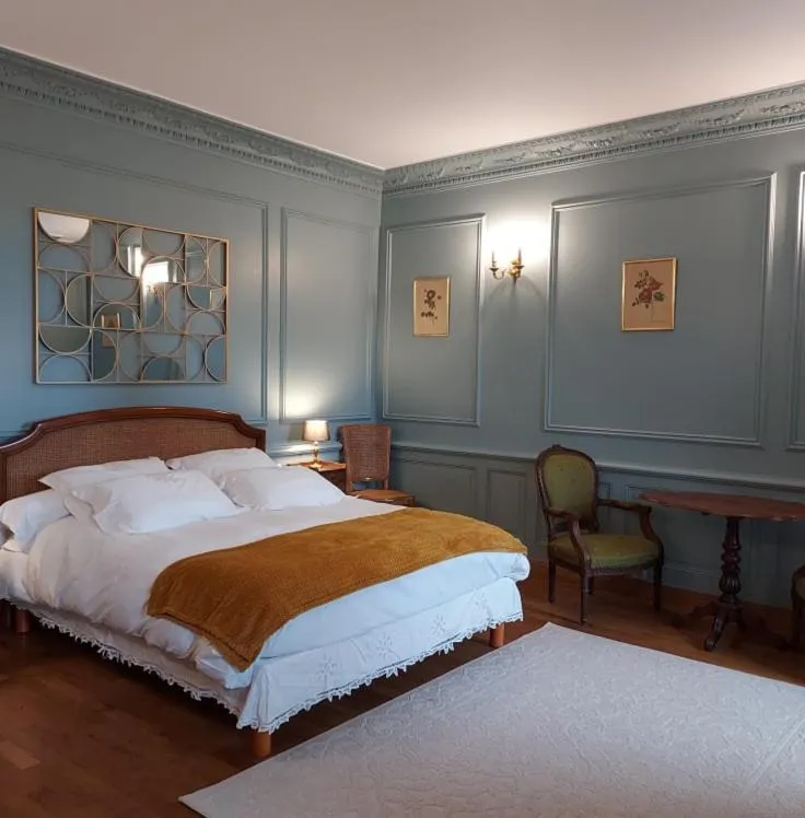 Bed in Les Chambres du Château du Rozel