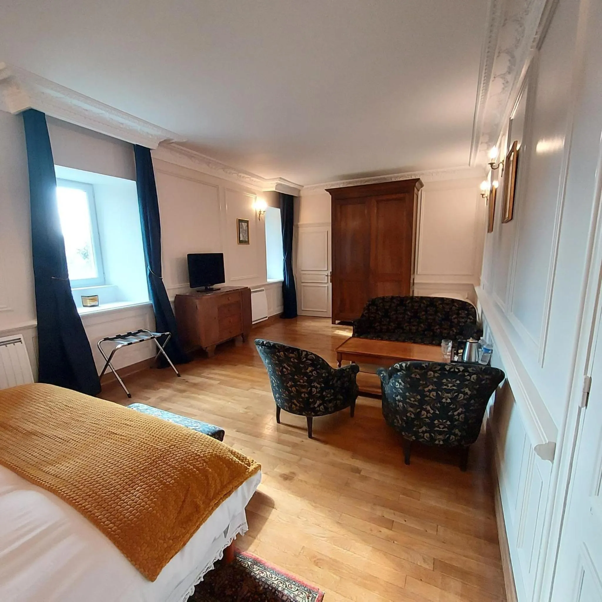 Bed in Les Chambres du Château du Rozel