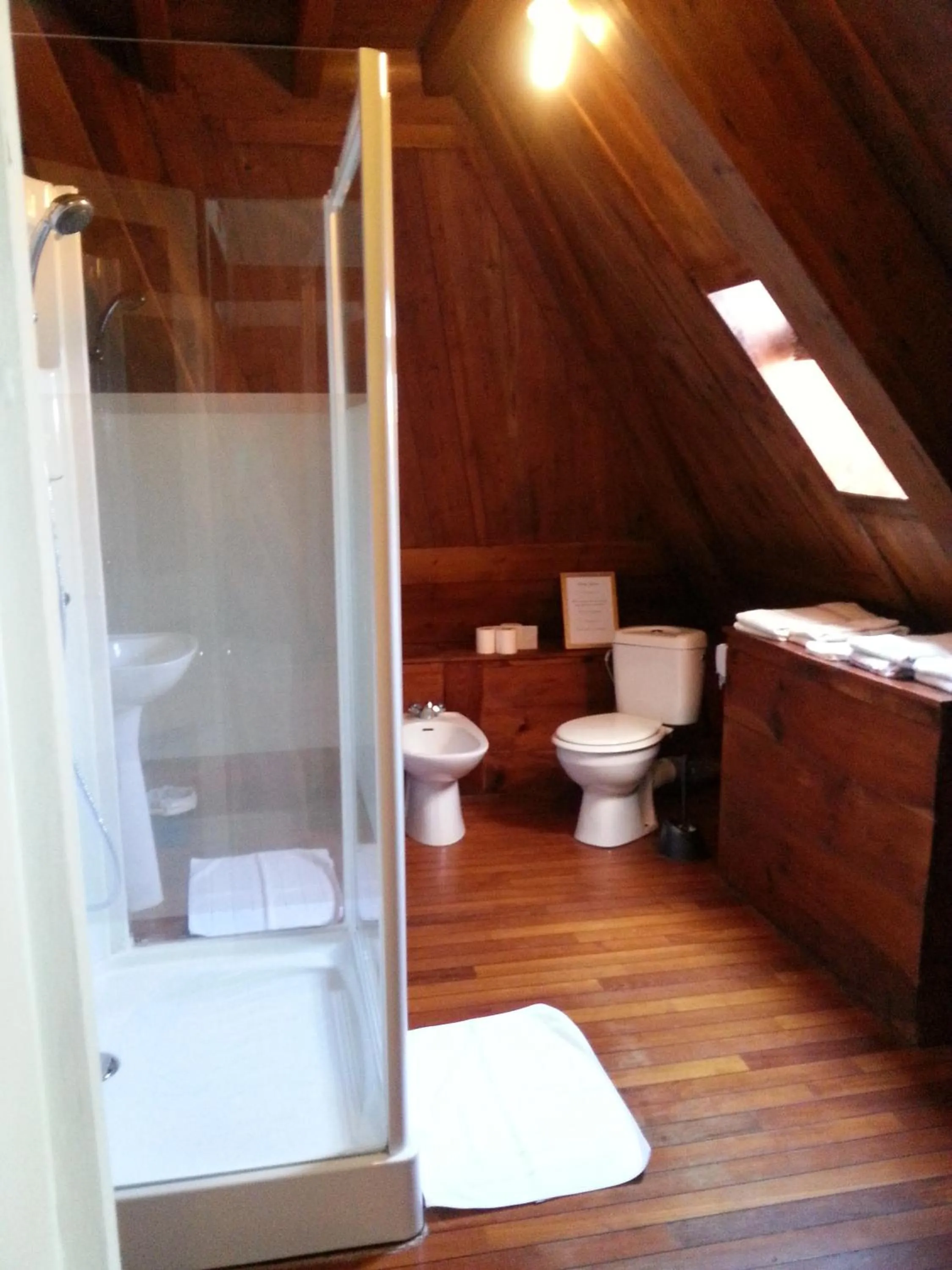 Bathroom in Les Chambres du Château du Rozel