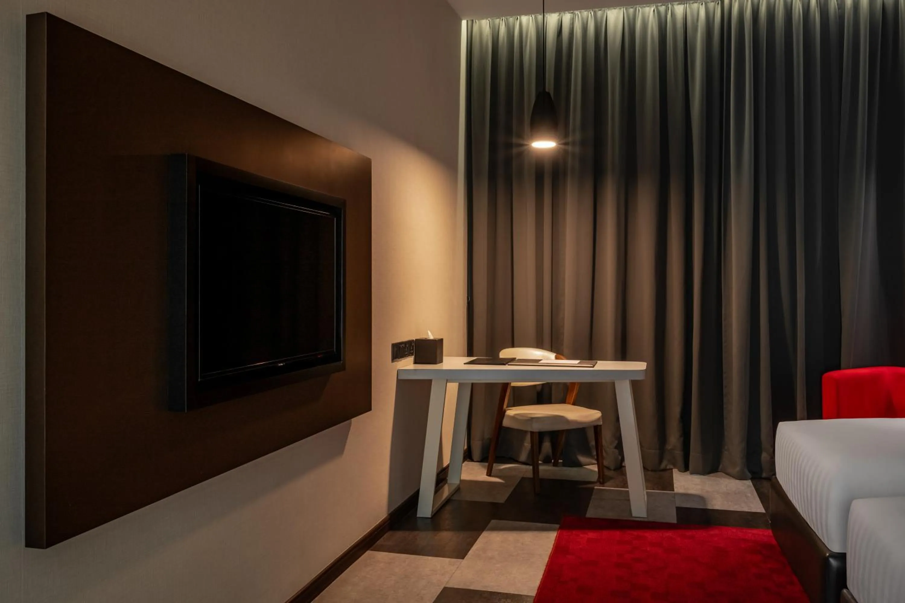 TV and multimedia in Iconic Hotel