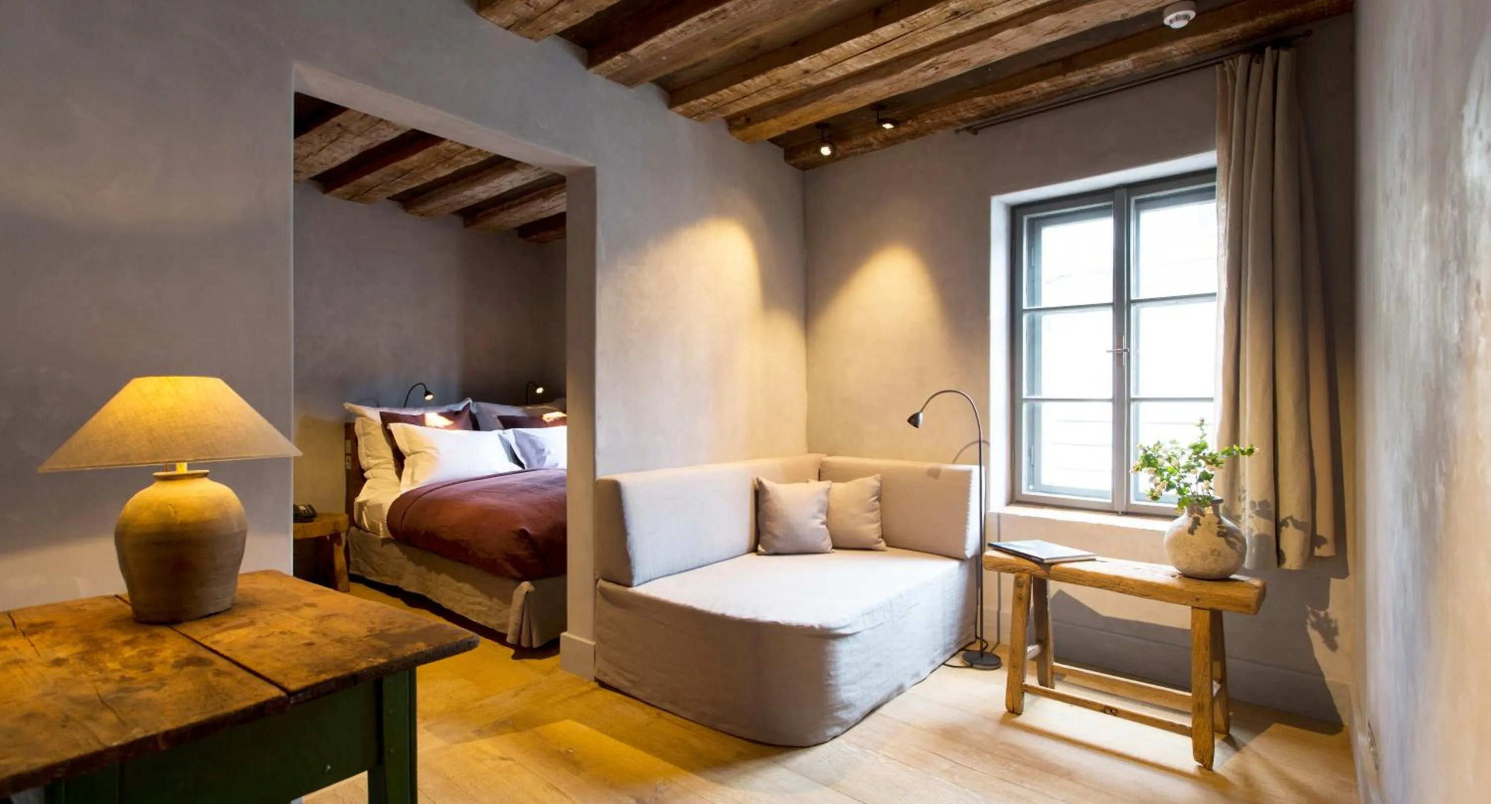 Photo of the whole room, Bed in Townhouse Weisses Kreuz Boutiquehotel