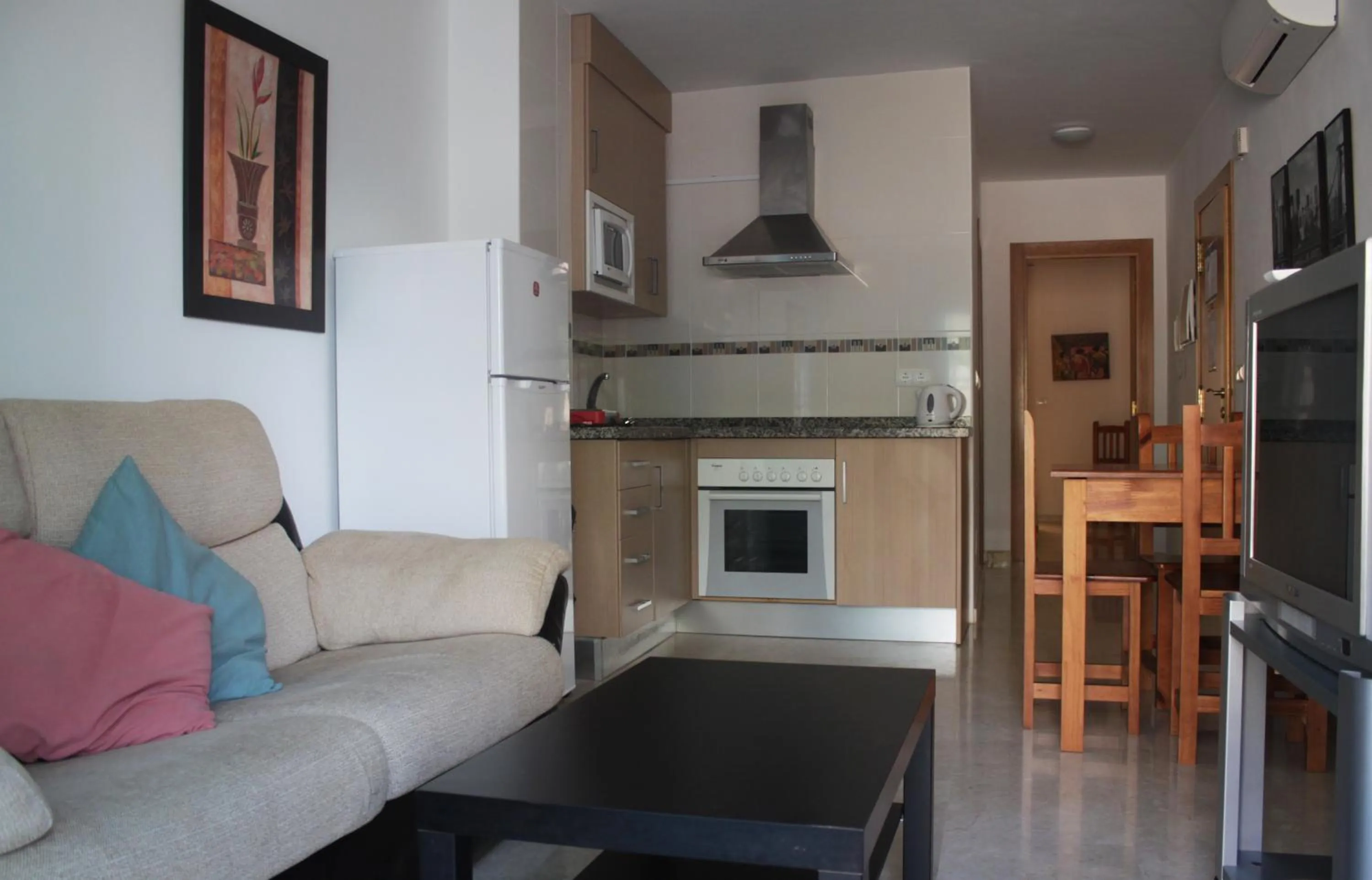 Kitchen or kitchenette in Apartamentos Turísticos Fercomar