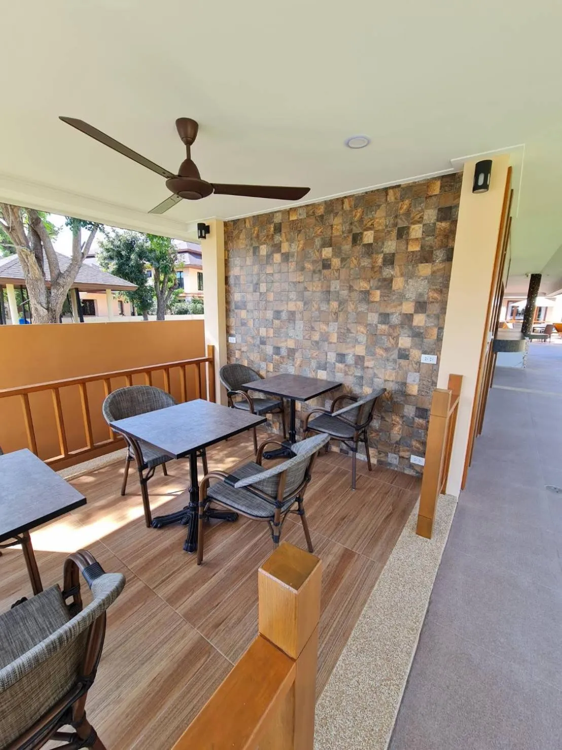 Restaurant/places to eat in Elegancy Resort Hua Hin