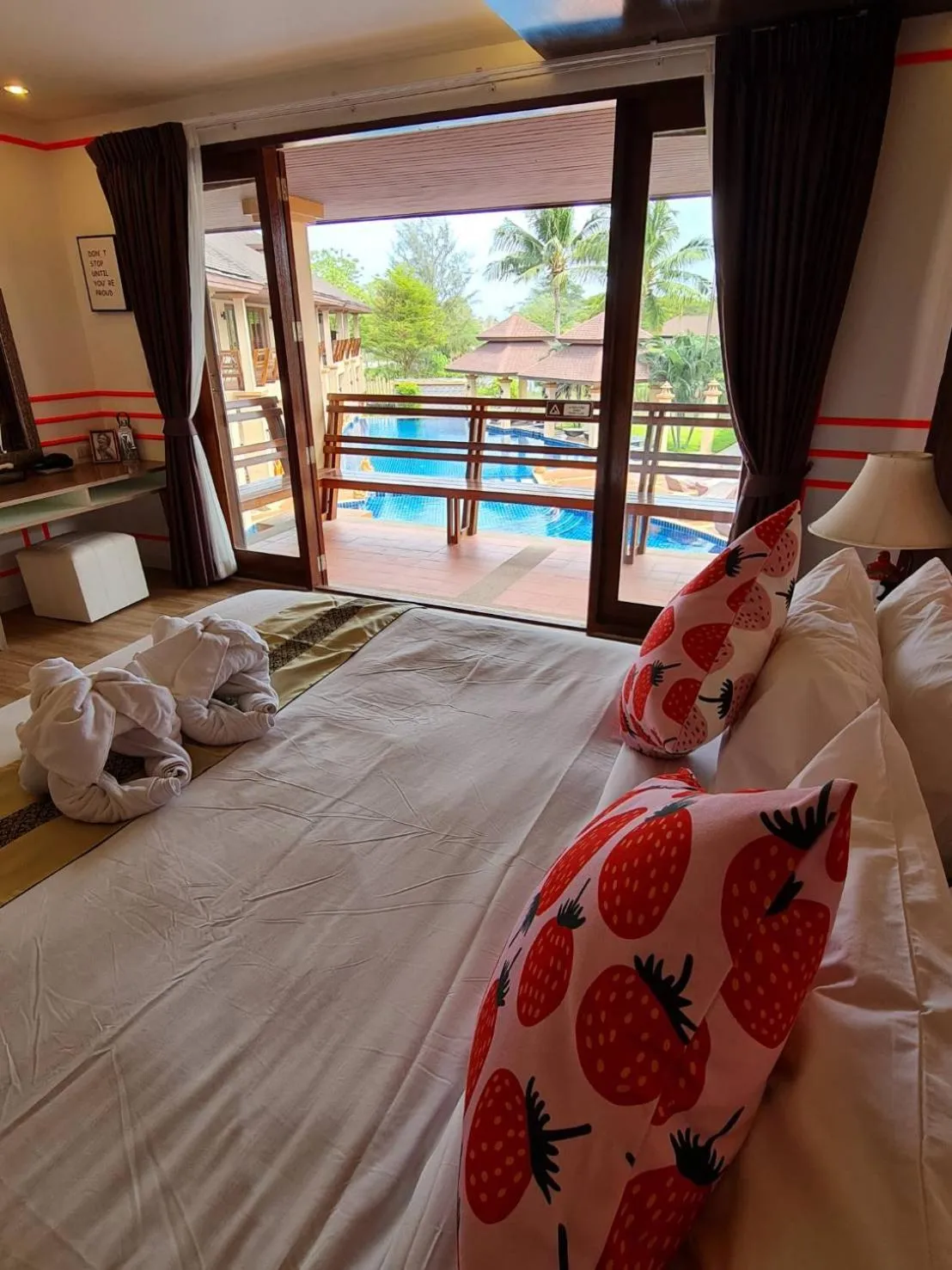 Bed in Elegancy Resort Hua Hin