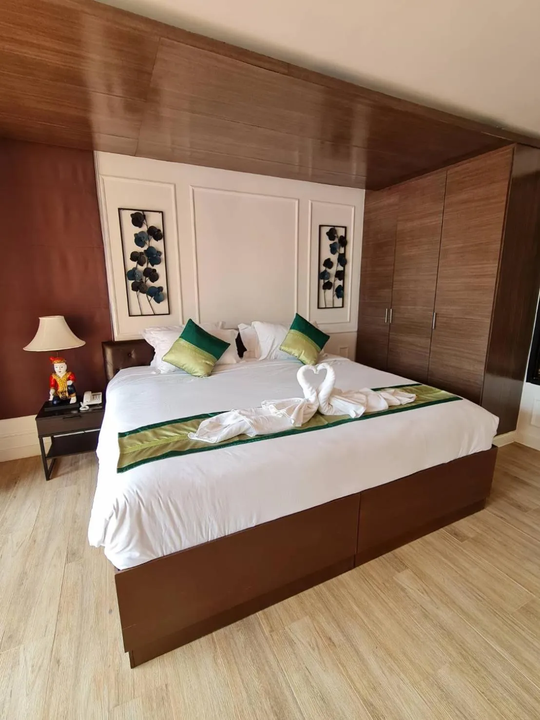Bed in Elegancy Resort Hua Hin