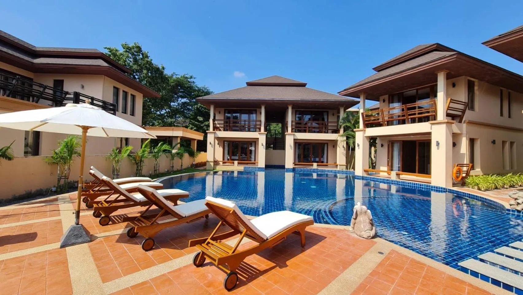 Swimming pool in Elegancy Resort Hua Hin