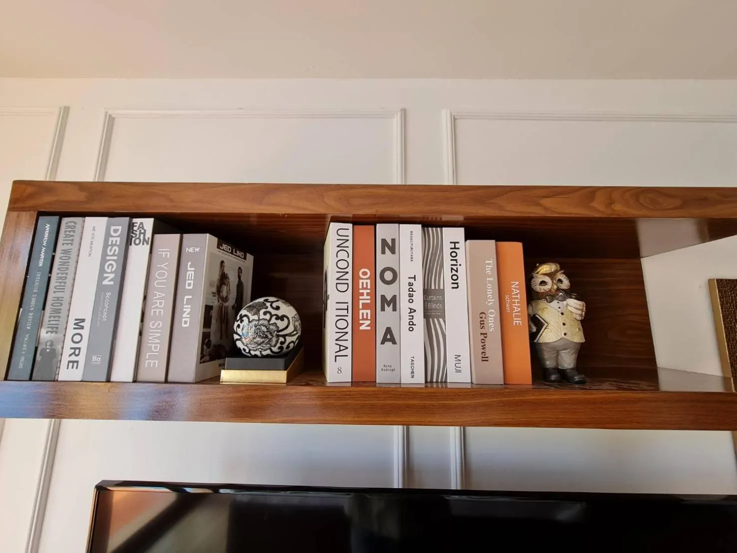 Library in Elegancy Resort Hua Hin