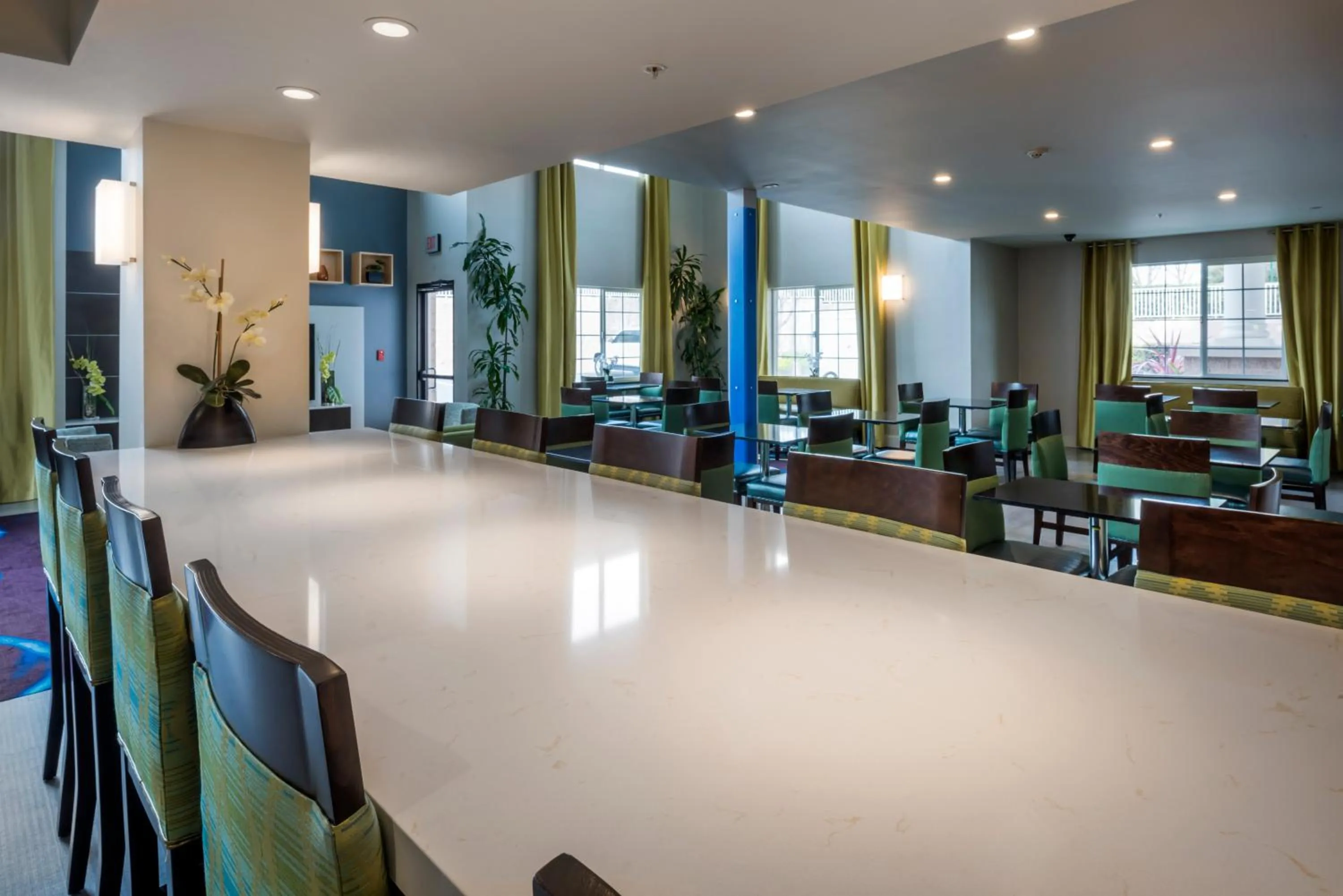 Breakfast in Holiday Inn Express Hotel & Suites Livermore by IHG