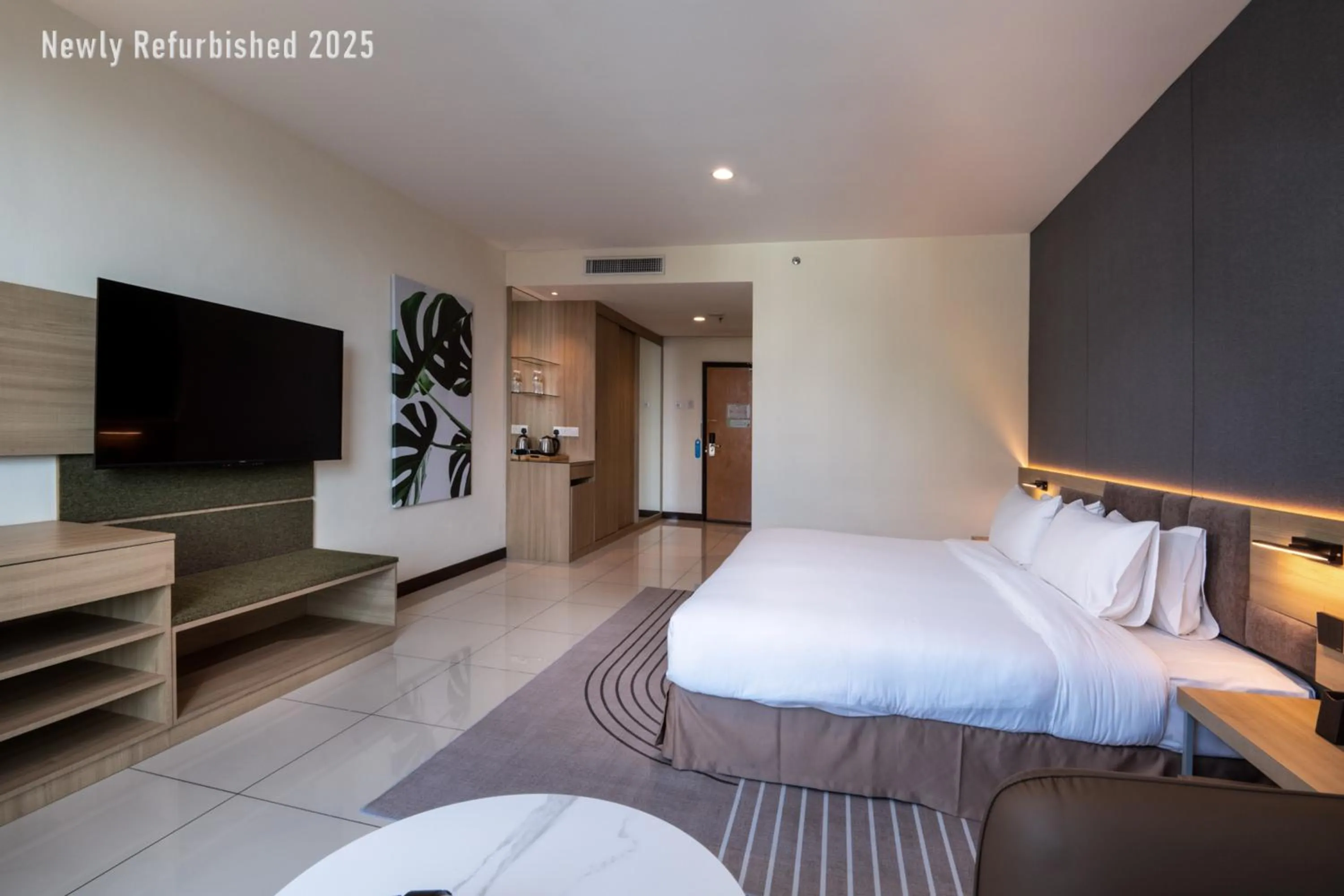 Bed in One Pacific Hotel and Serviced Apartments