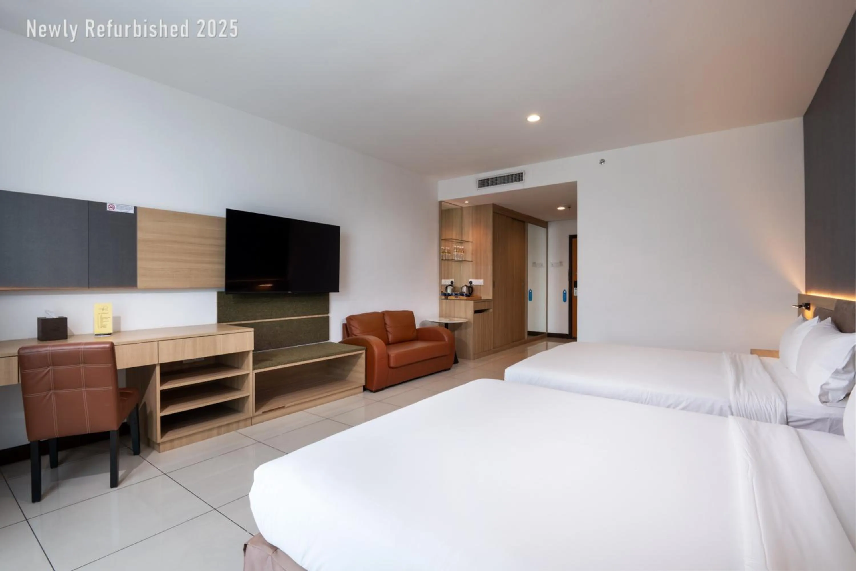 Bed in One Pacific Hotel and Serviced Apartments