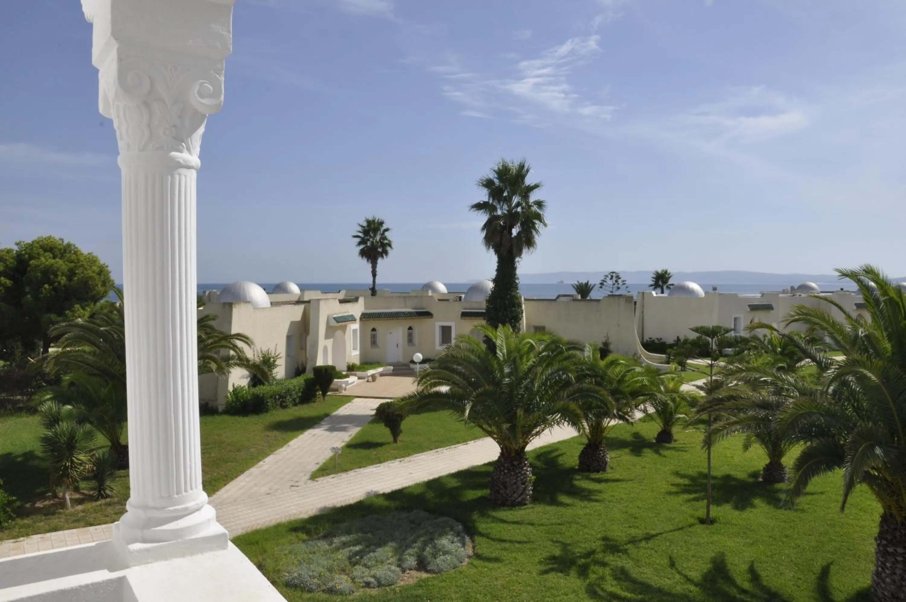 Area and facilities in Residence Ain Meriem