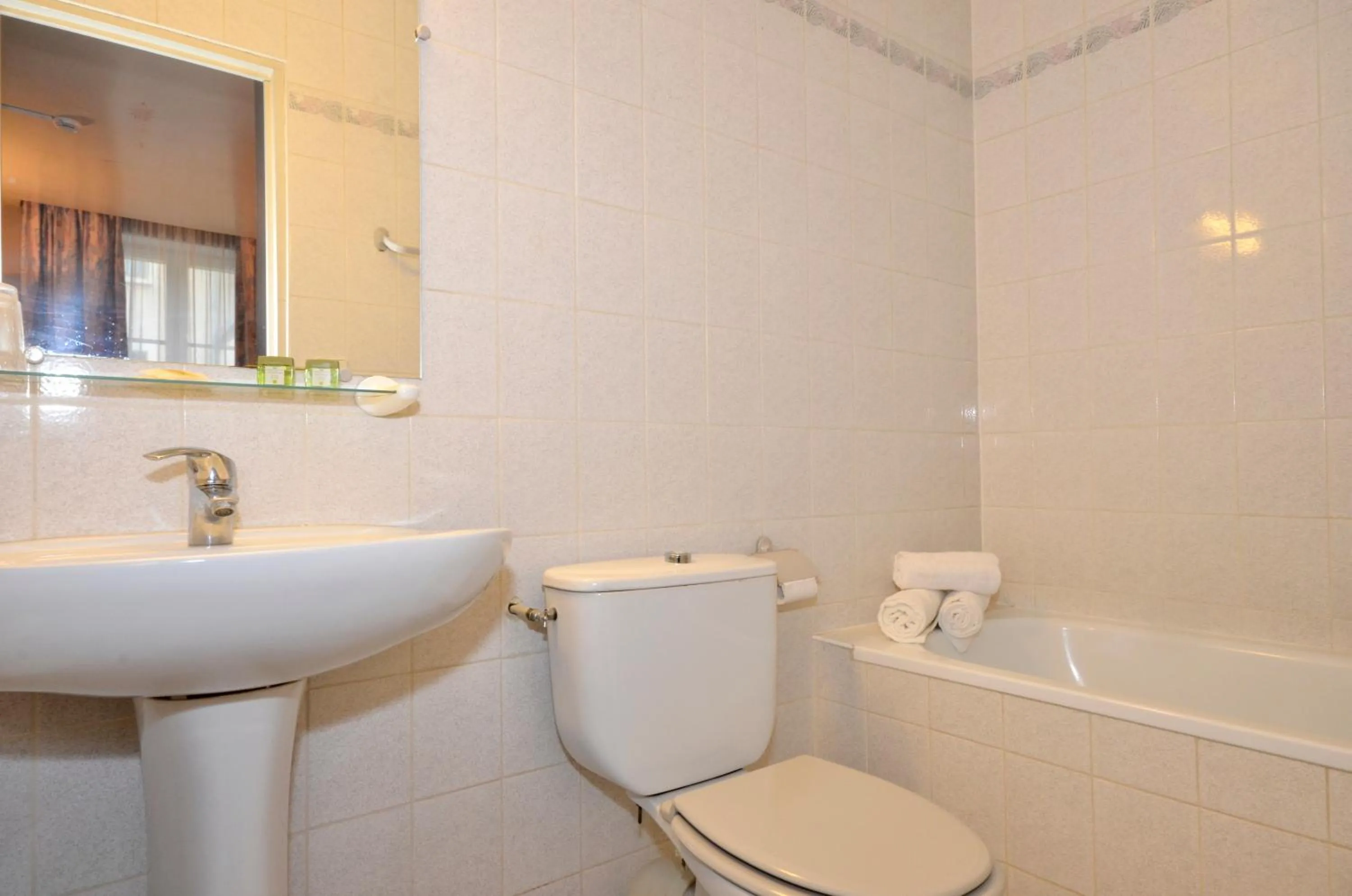 Bathroom in Hôtel de l'Ours