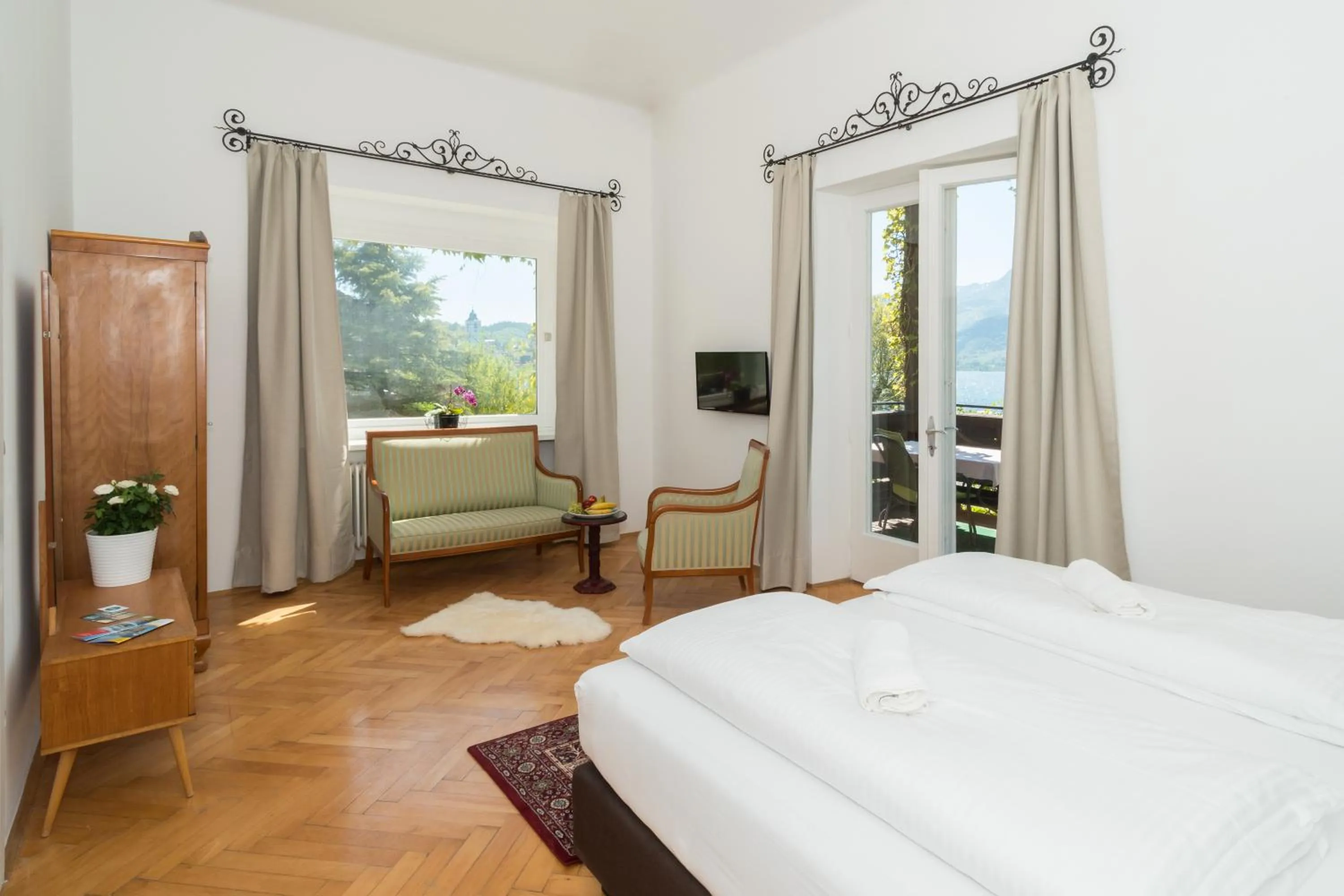 Decorative detail, Bed in Seehaus Familie Leifer